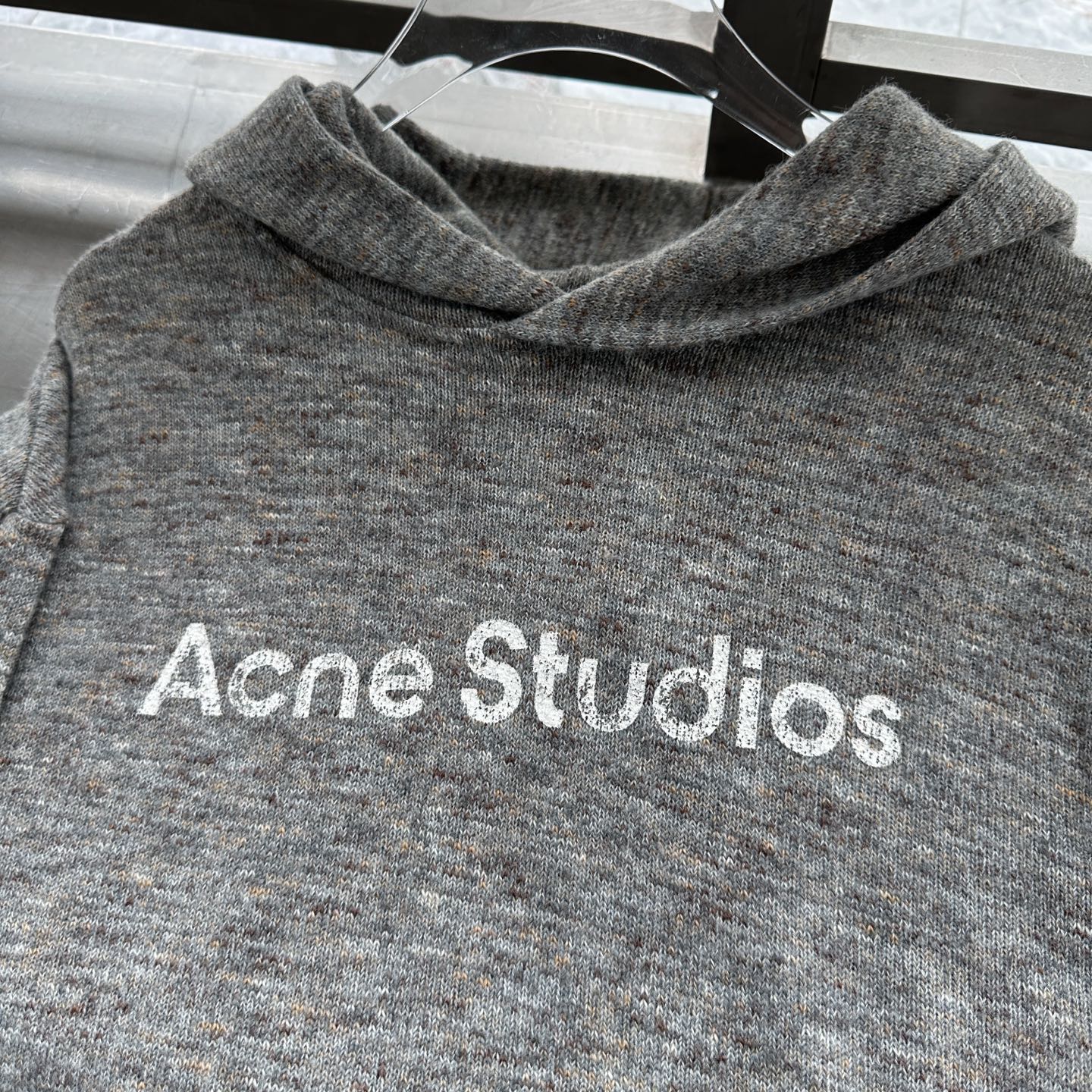 Acne ｜ 新款拼接套头卫衣，经典印花标，针梭织拼接工艺，特殊羊毛混纺面料，休闲时尚，男女同款，尺码s