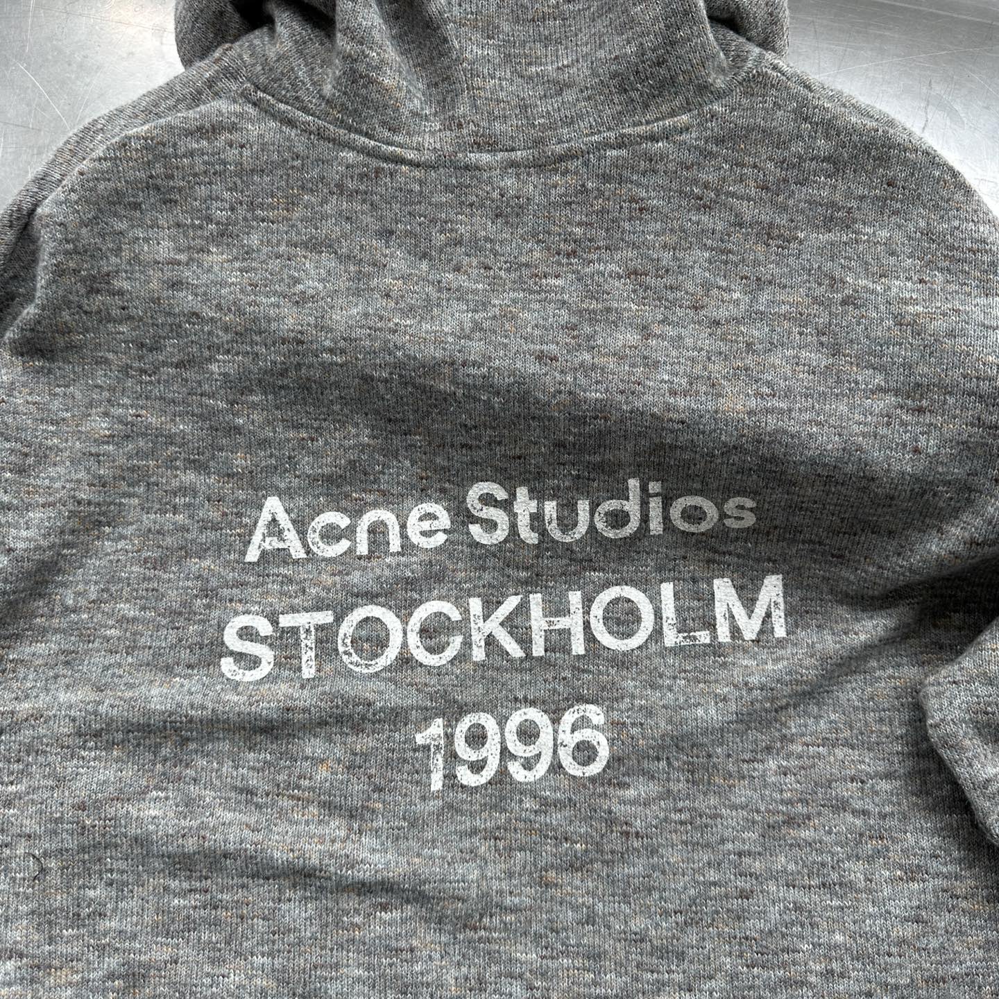 Acne ｜ 新款拼接套头卫衣，经典印花标，针梭织拼接工艺，特殊羊毛混纺面料，休闲时尚，男女同款，尺码s