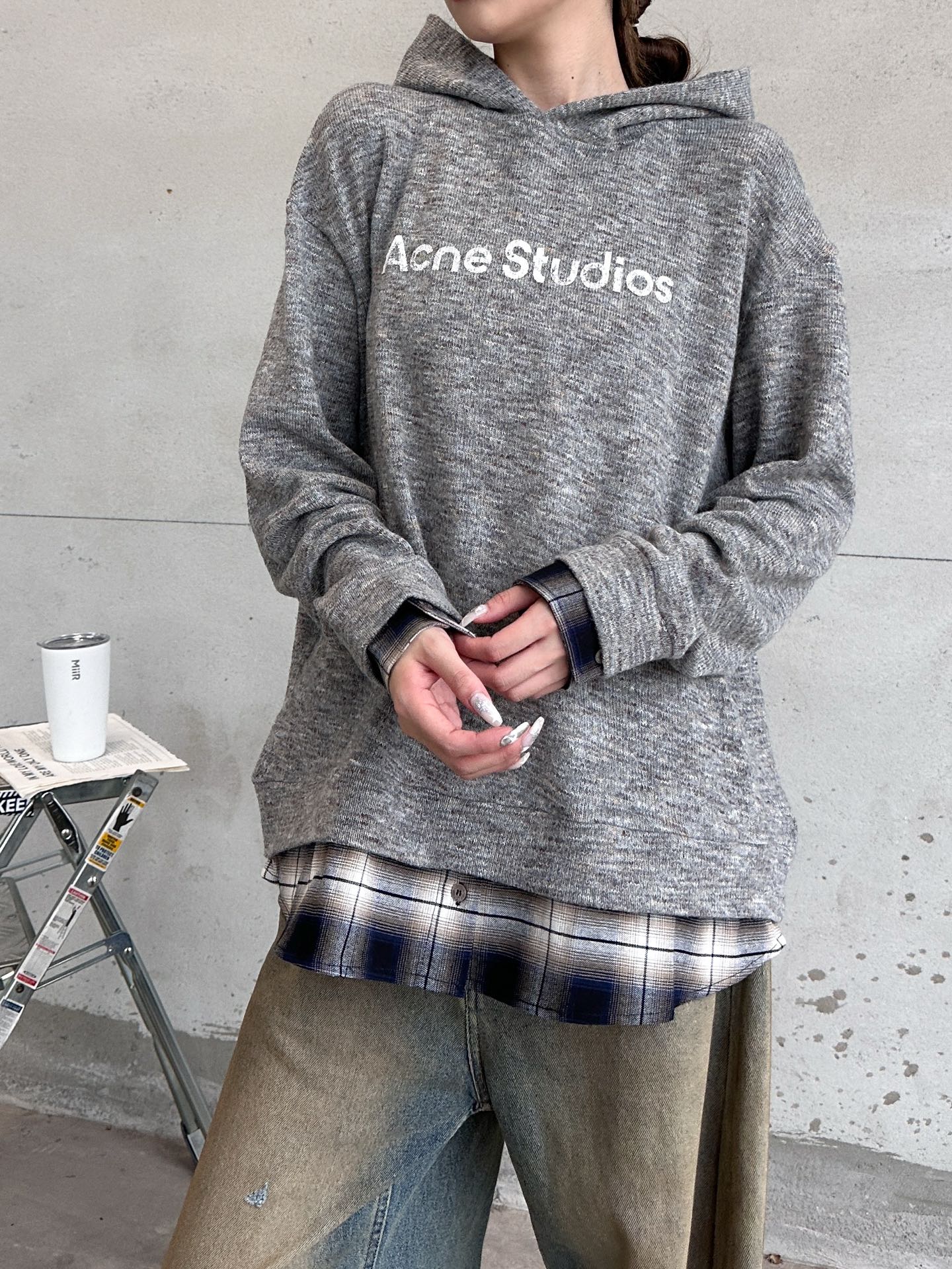 Acne ｜ 新款拼接套头卫衣，经典印花标，针梭织拼接工艺，特殊羊毛混纺面料，休闲时尚，男女同款，尺码s