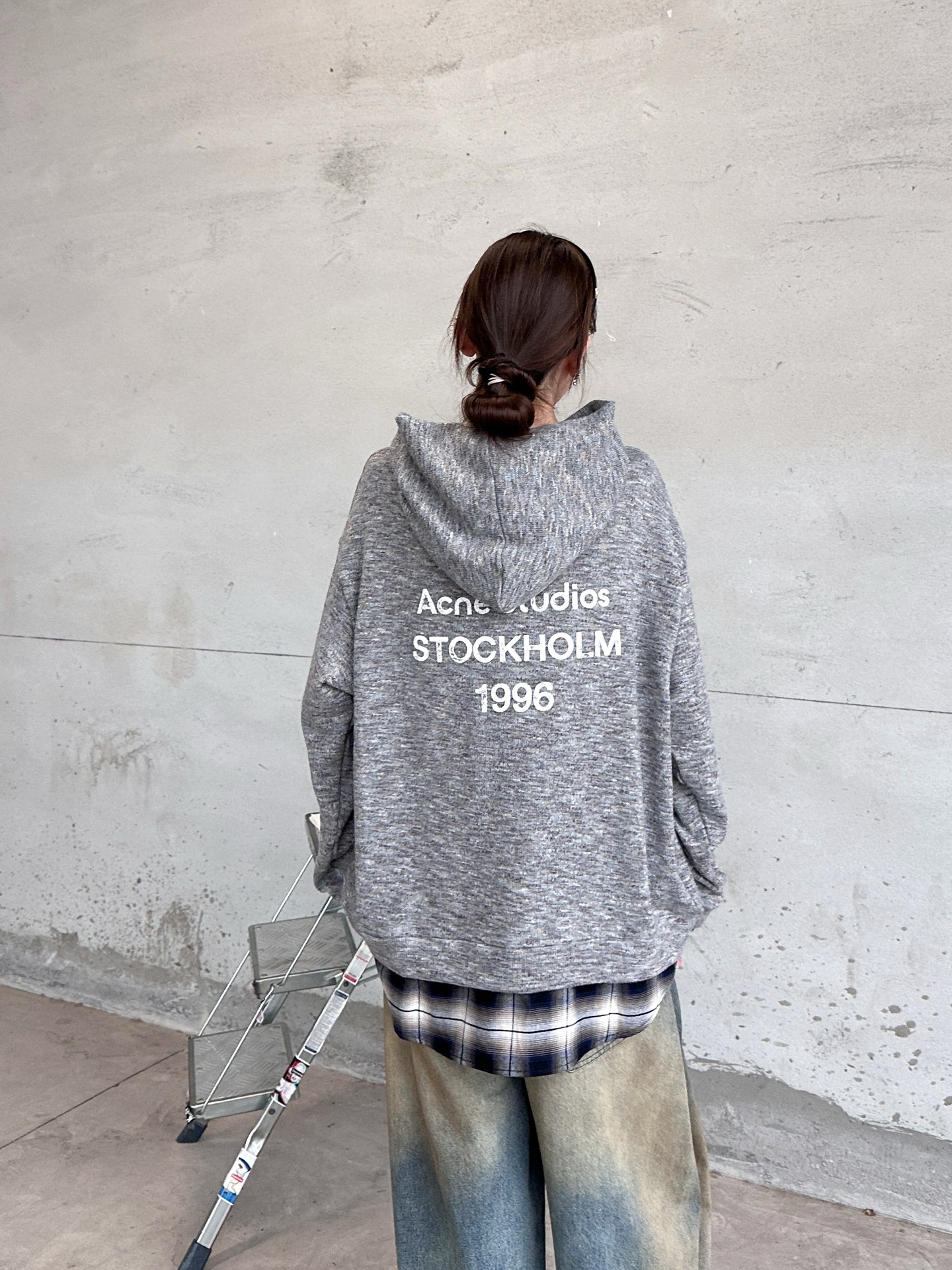 Acne ｜ 新款拼接套头卫衣，经典印花标，针梭织拼接工艺，特殊羊毛混纺面料，休闲时尚，男女同款，尺码s