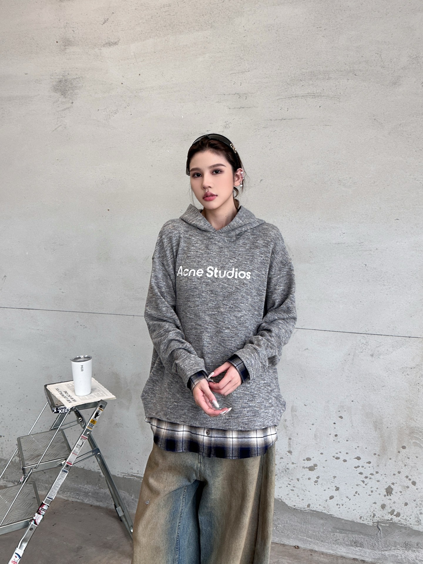 Acne ｜ 新款拼接套头卫衣，经典印花标，针梭织拼接工艺，特殊羊毛混纺面料，休闲时尚，男女同款，尺码s