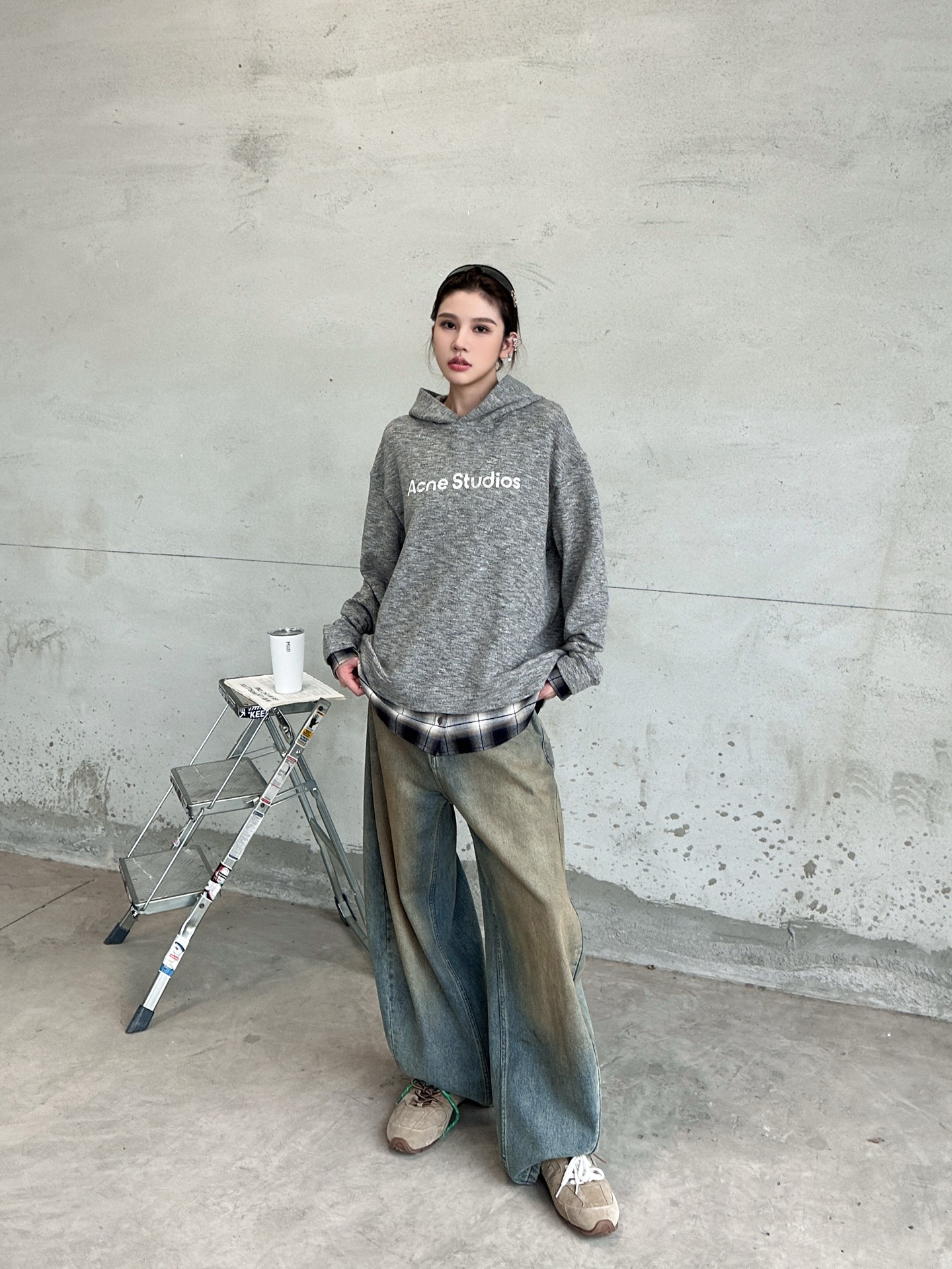 Acne ｜ 新款拼接套头卫衣，经典印花标，针梭织拼接工艺，特殊羊毛混纺面料，休闲时尚，男女同款，尺码s