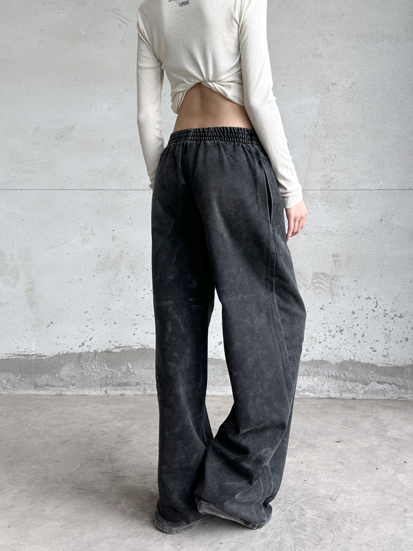 克罗心 ｜ 新款牛仔裤，成衣洗水手工刺绣十字标工艺，高密加绒牛仔面料，男女同款，尺码sml