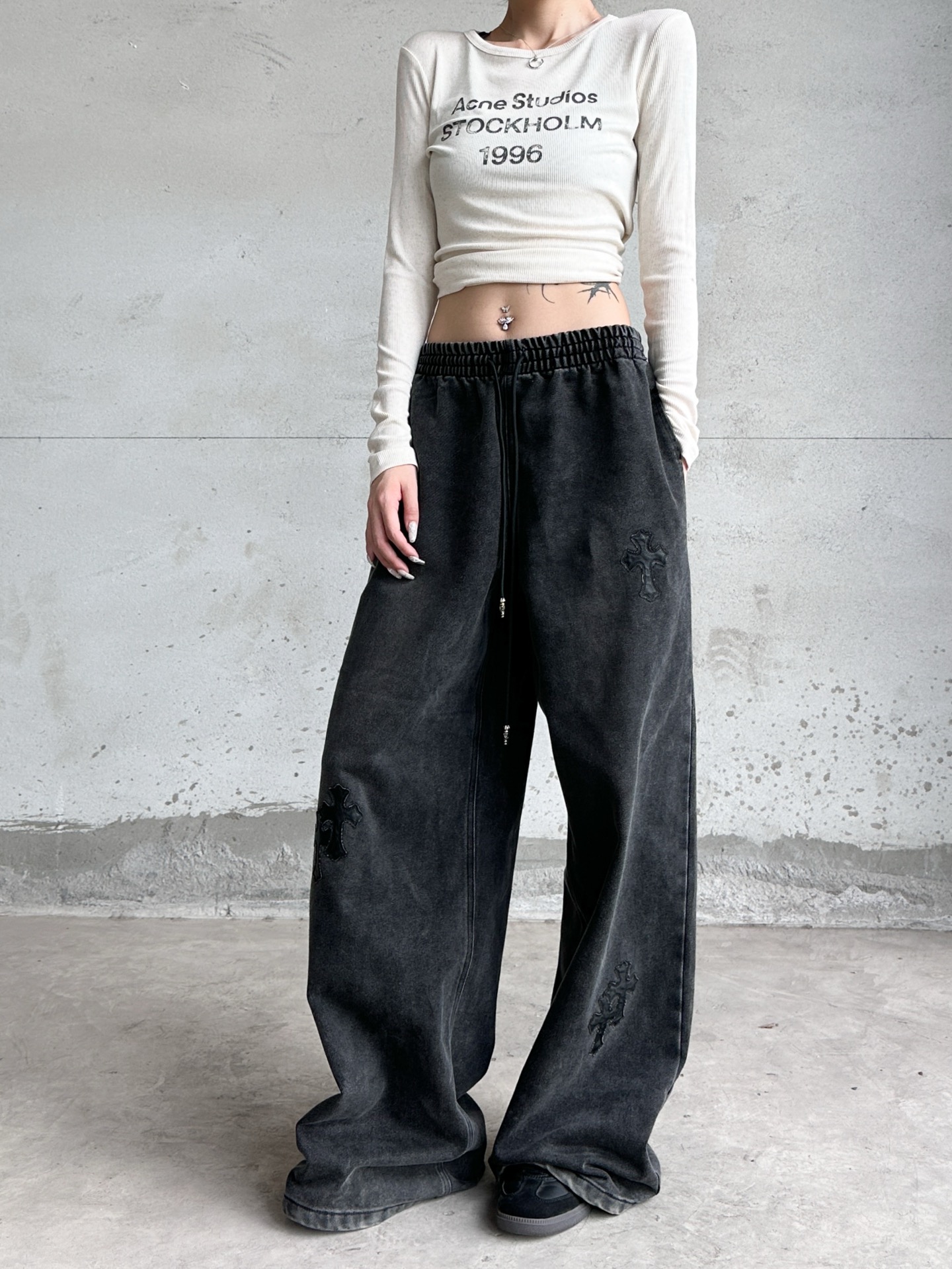 克罗心 ｜ 新款牛仔裤，成衣洗水手工刺绣十字标工艺，高密加绒牛仔面料，男女同款，尺码sml