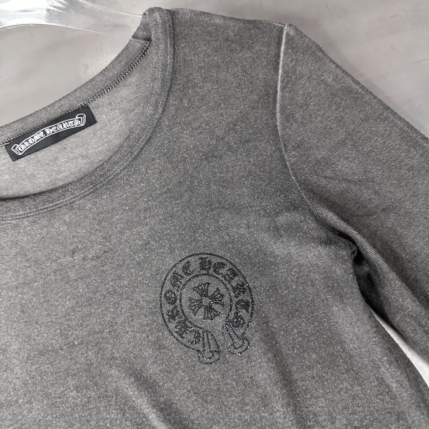 克罗心 ｜ 新款长袖打底，成衣洗水炒色工艺加5处印花，人棉混纺面料亲肤感超强，尺码sml