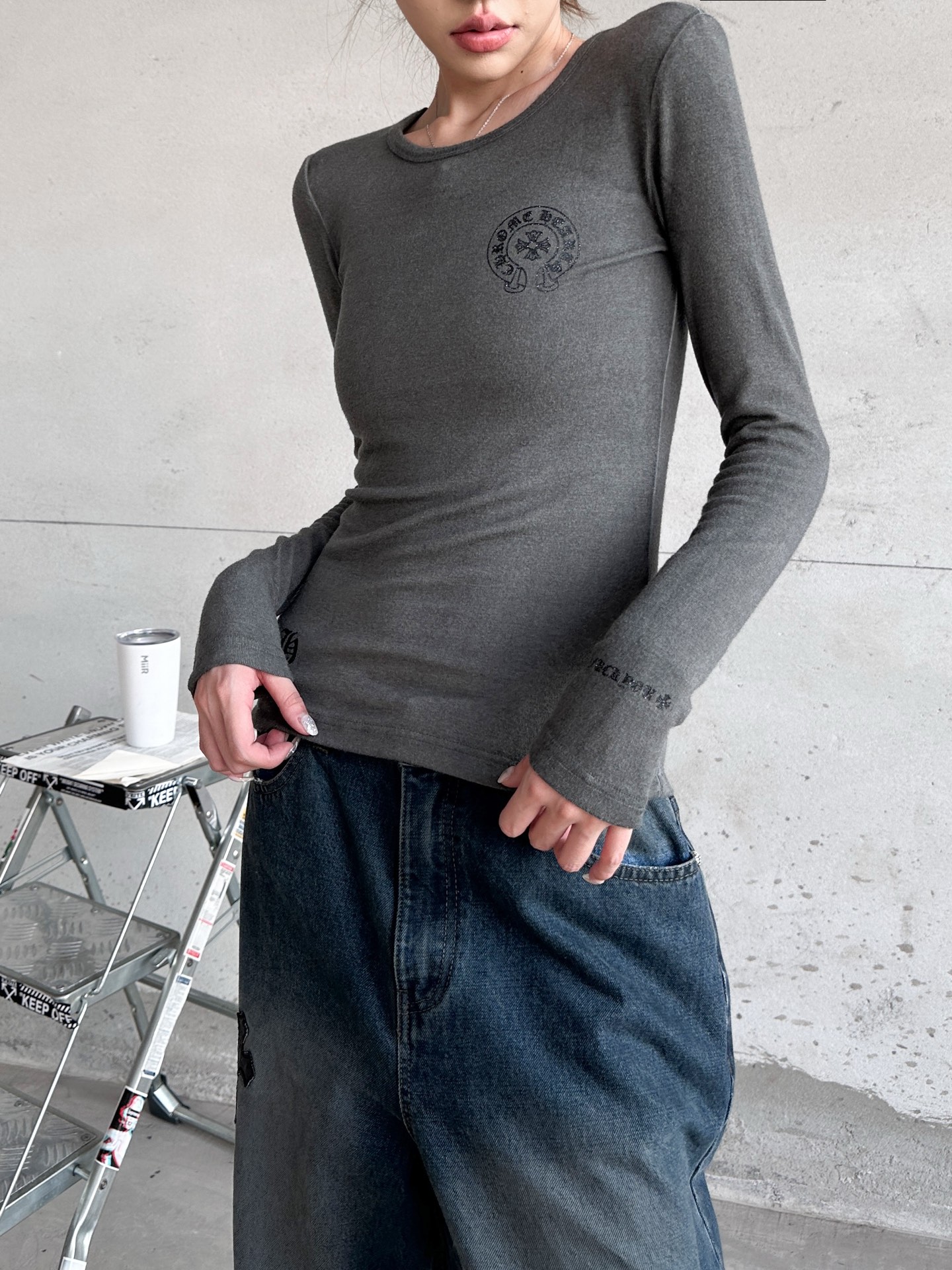 克罗心 ｜ 新款长袖打底，成衣洗水炒色工艺加5处印花，人棉混纺面料亲肤感超强，尺码sml