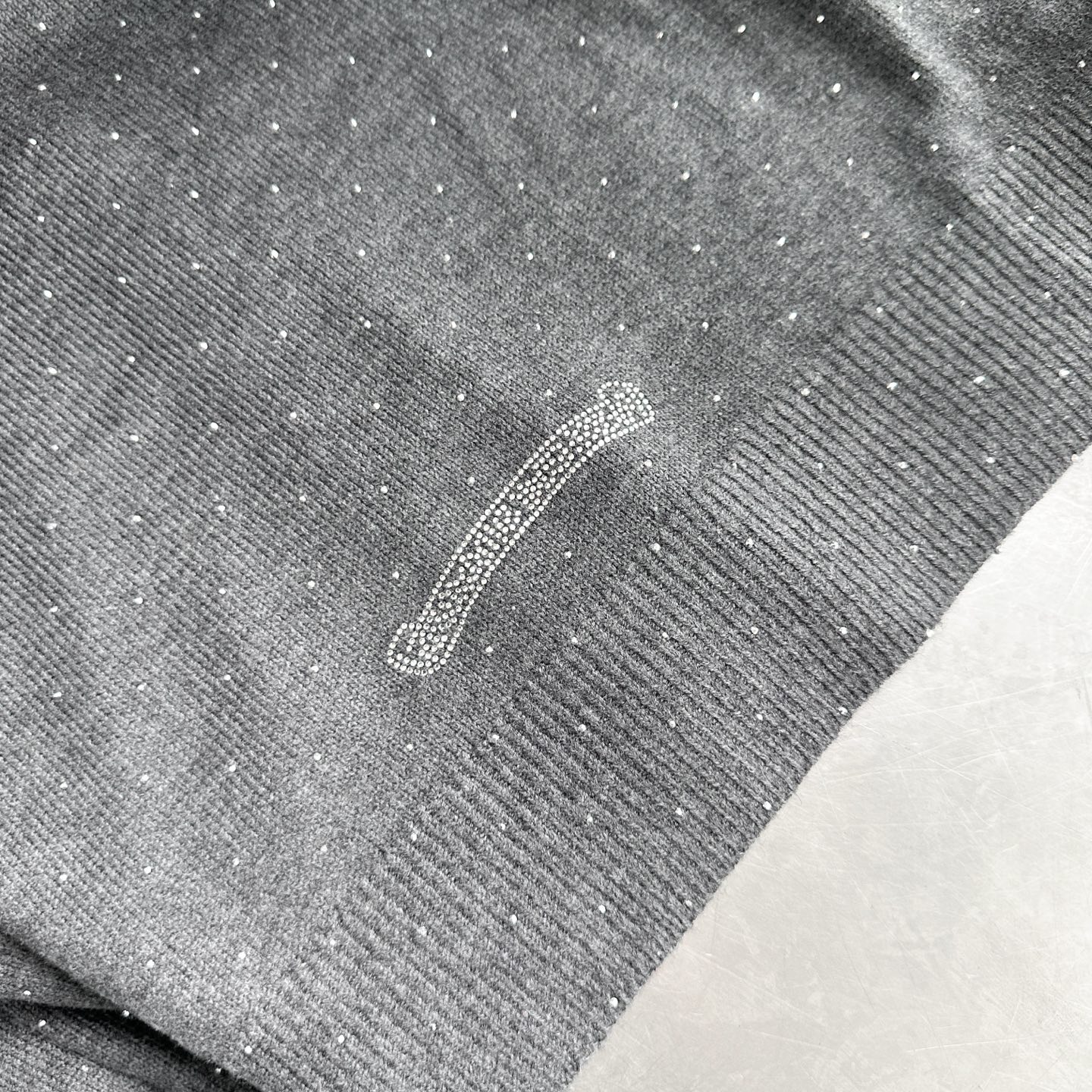 克罗心 ｜ 新款羊毛开衫，成衣烫钻工艺，羊毛混纺面料，休闲时尚，尺码sml