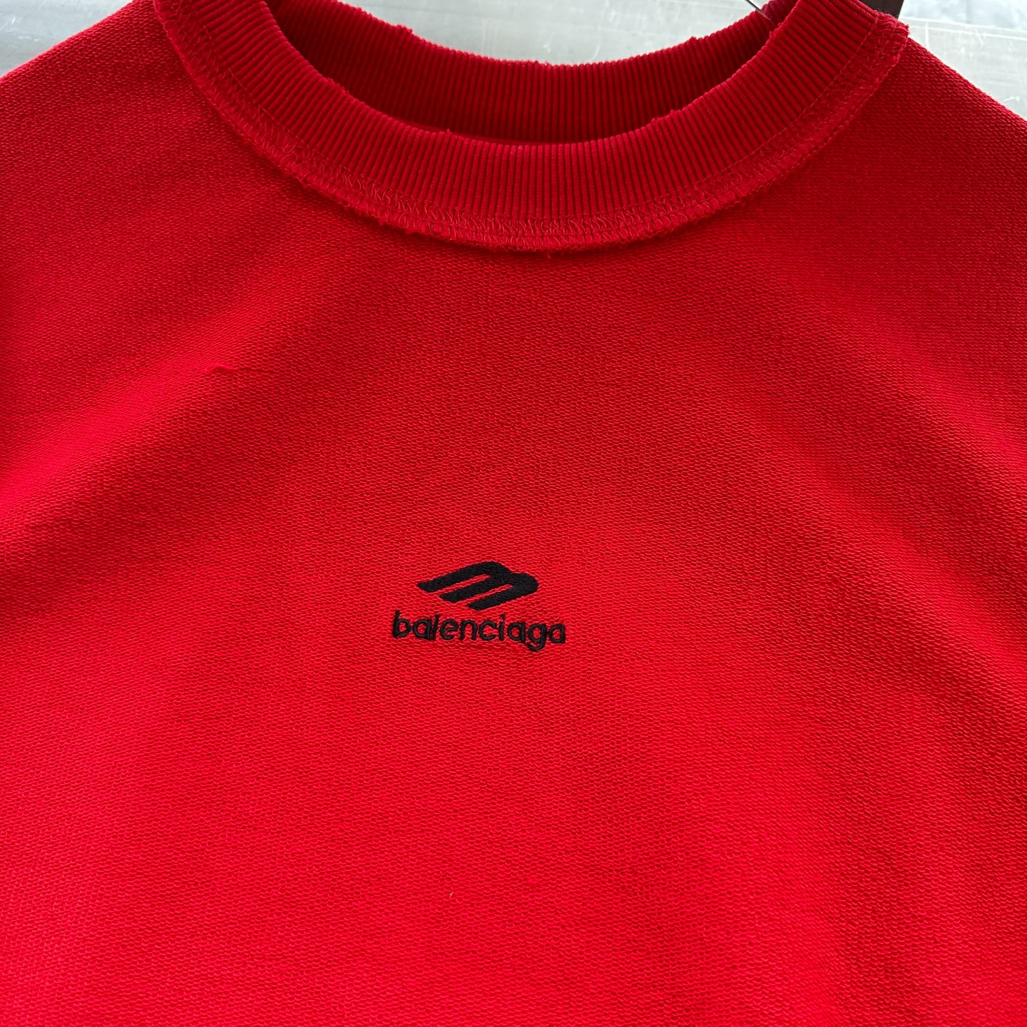 巴黎 ｜ 新款圆领卫衣，成衣洗水炒色吊磨工艺加四处绣花，男女同款，尺码sml