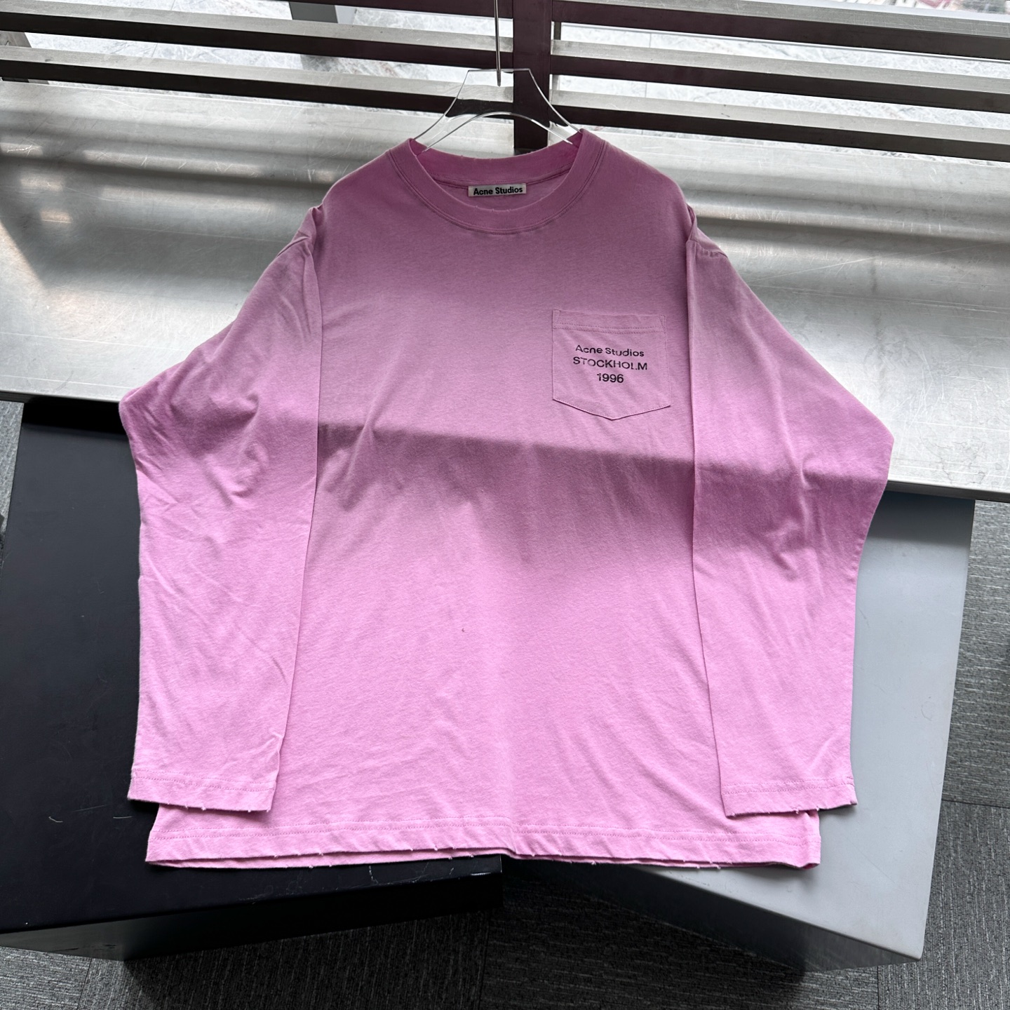 Acne ｜ 新款长袖t，成衣洗水喷色吊磨工艺加印花，日本进口亚麻棉面料，男女同款，尺码sml