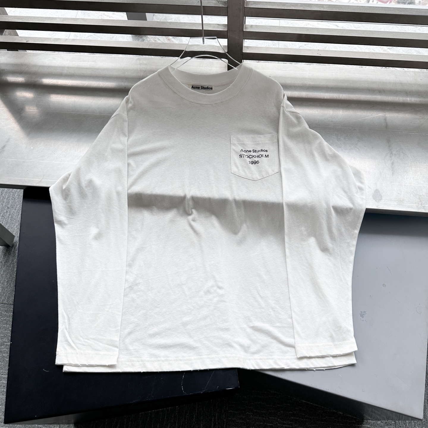 Acne ｜ 新款长袖t，成衣洗水喷色吊磨工艺加印花，日本进口亚麻棉面料，男女同款，尺码sml