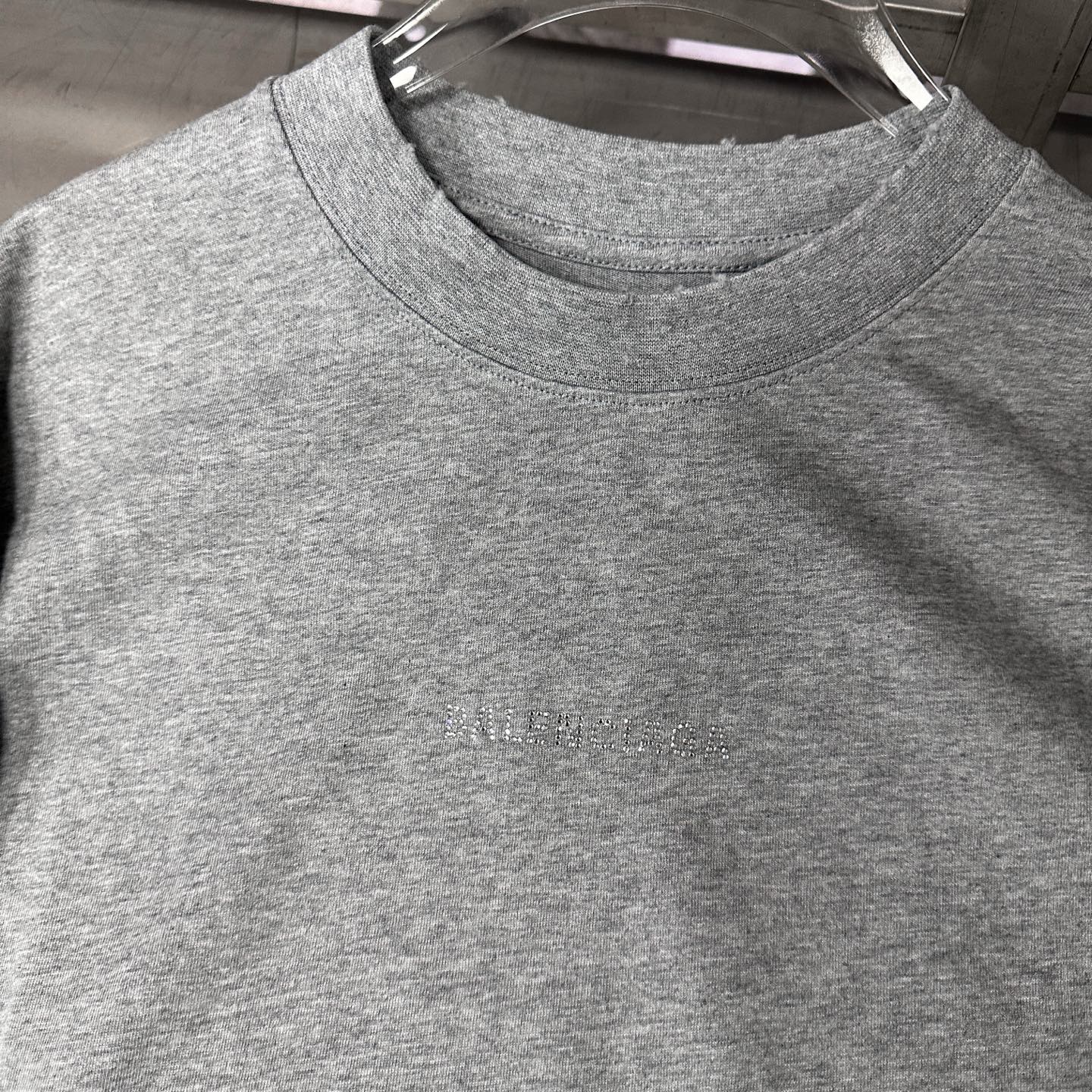 🌾巴黎 ｜ 新款长袖t，成衣洗水喷色工艺加成衣烫钻，男女同款，尺码sml