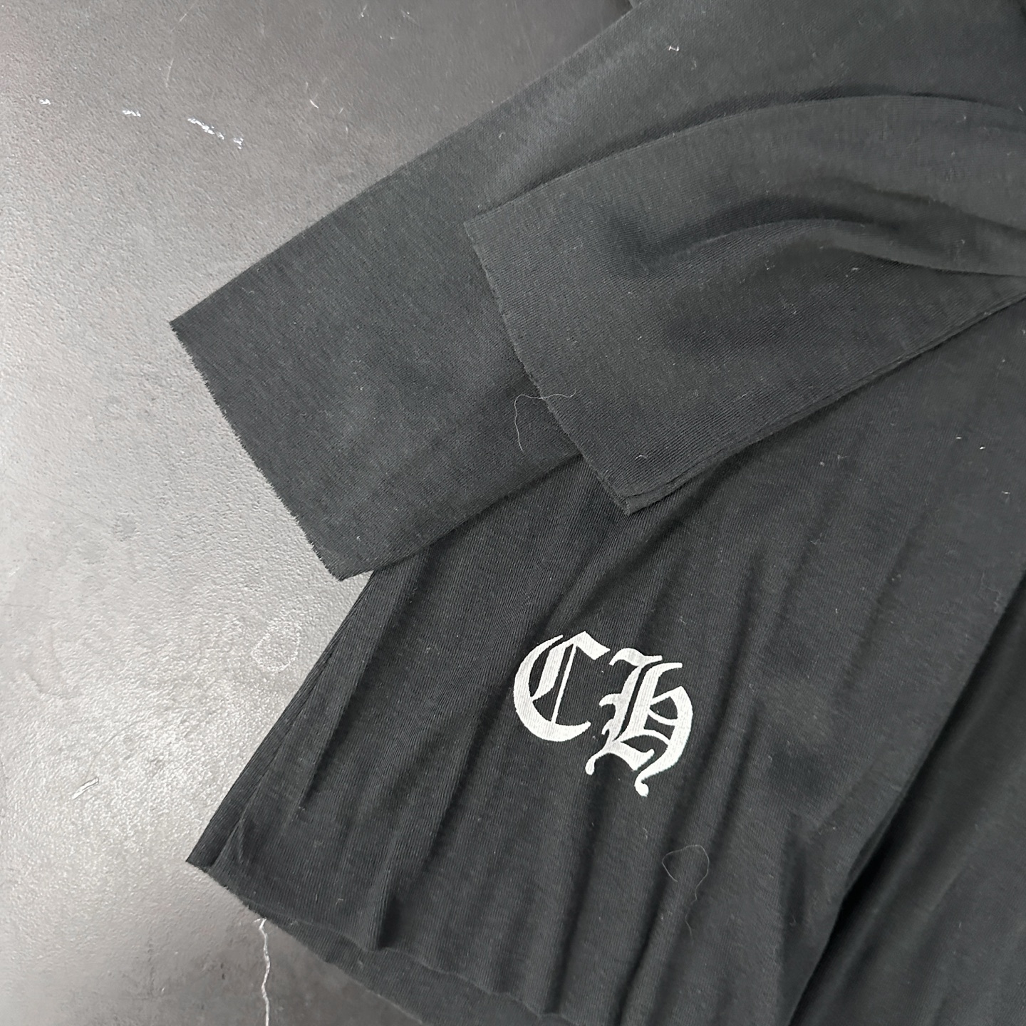 🌾克罗心 ｜ 新款长袖打底，日本进口100%高粘棉，多处印花工艺，特殊面料加持高级感强，尺码sml