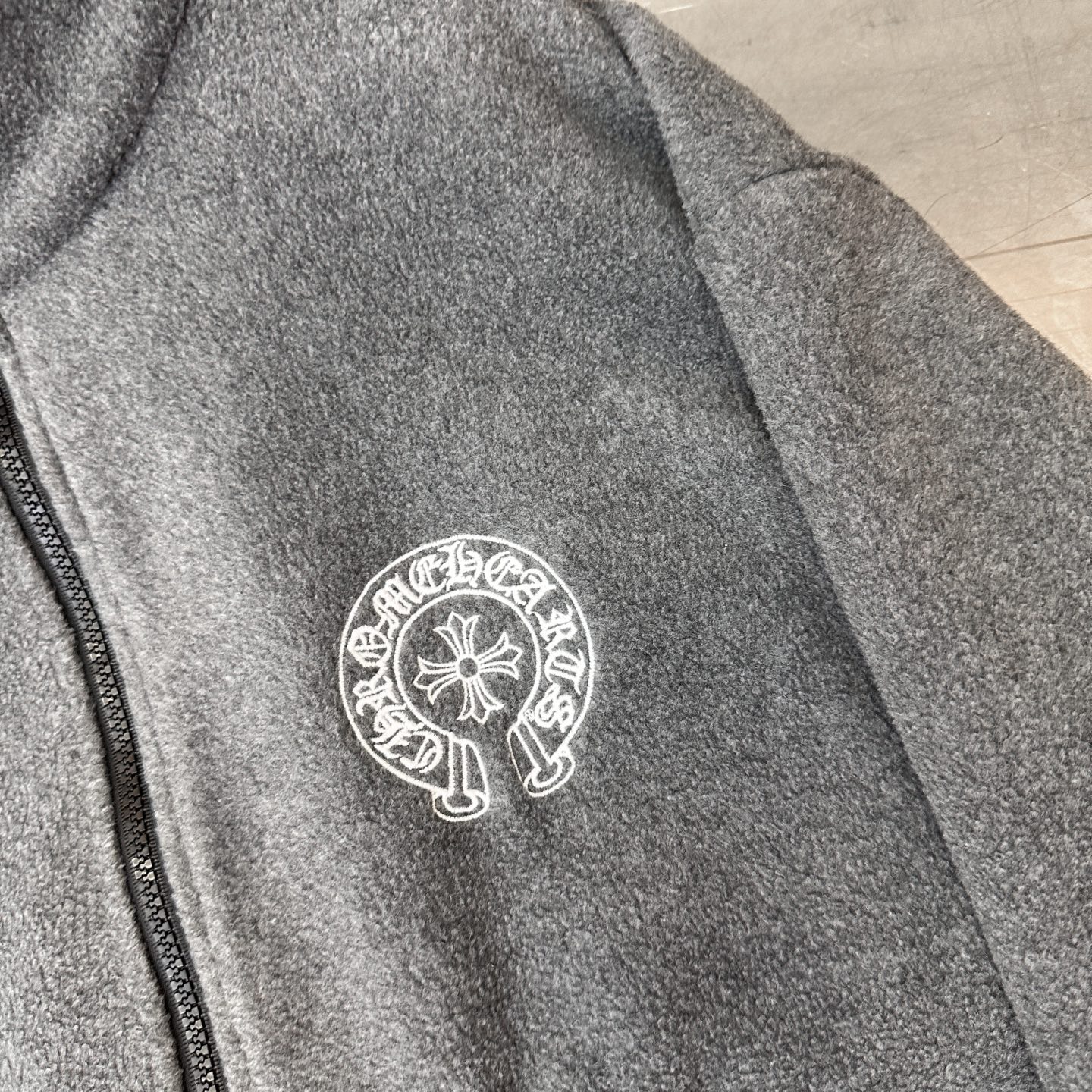 🌾克罗心 ｜ 新款摇粒绒开衫，经典刺绣标，高密保暖摇粒绒面料，休闲时尚，男女同款，尺码sml