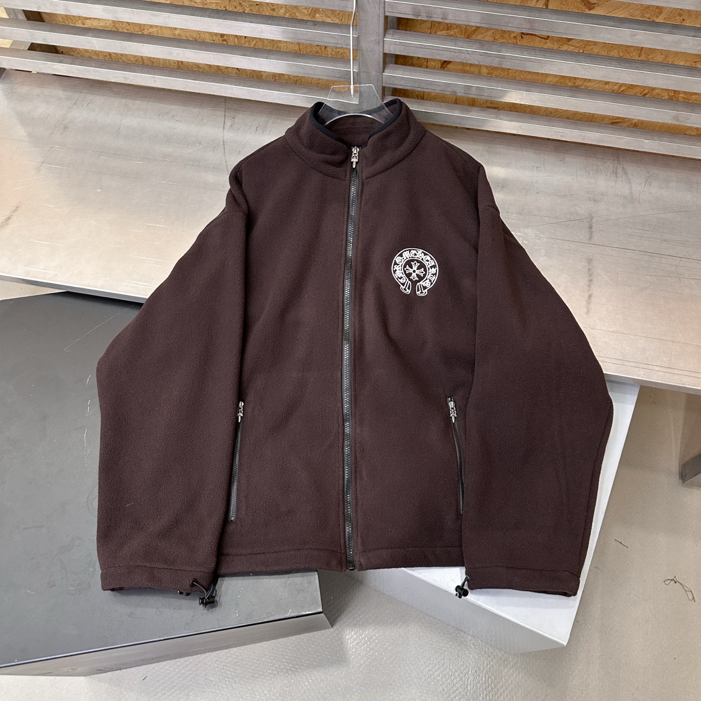 🌾克罗心 ｜ 新款摇粒绒开衫，经典刺绣标，高密保暖摇粒绒面料，休闲时尚，男女同款，尺码sml