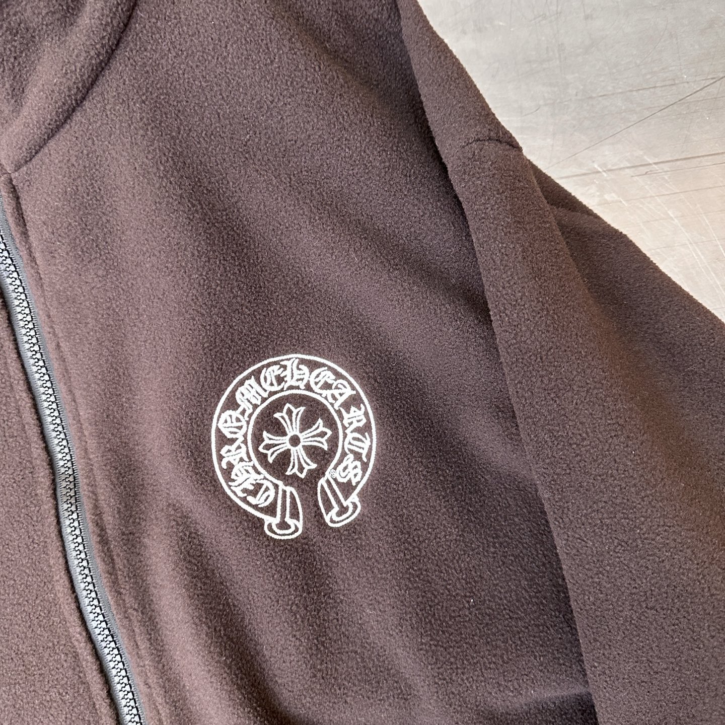 🌾克罗心 ｜ 新款摇粒绒开衫，经典刺绣标，高密保暖摇粒绒面料，休闲时尚，男女同款，尺码sml