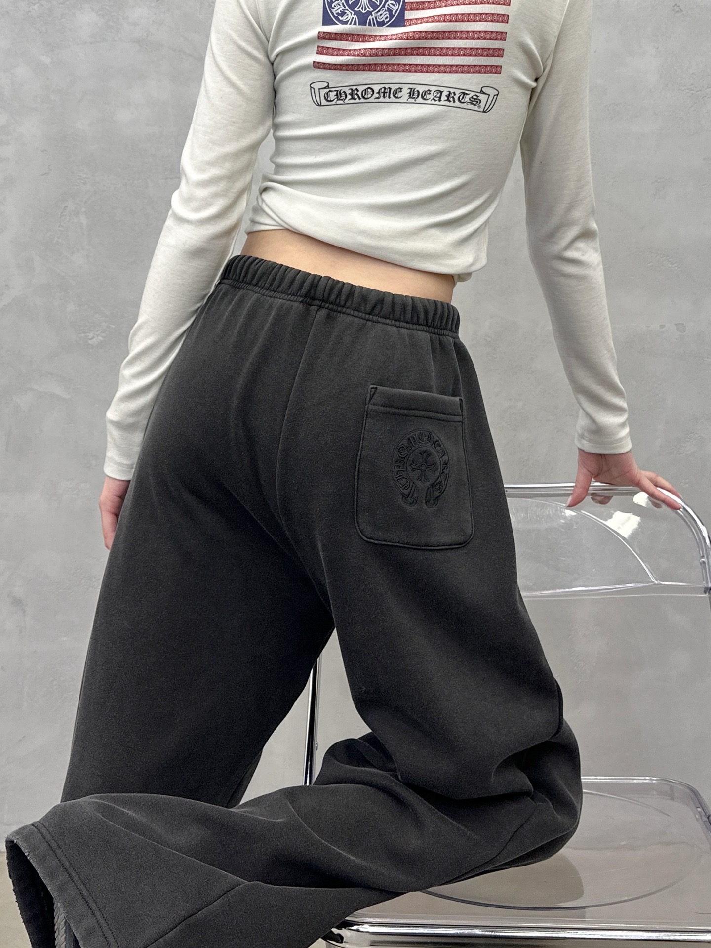 🌾克罗心 ｜ 新款卫裤，成衣洗水炒色吊磨工艺加前后刺绣标，洗褪抓绒面料，时尚保暖，男女同款，尺码sml