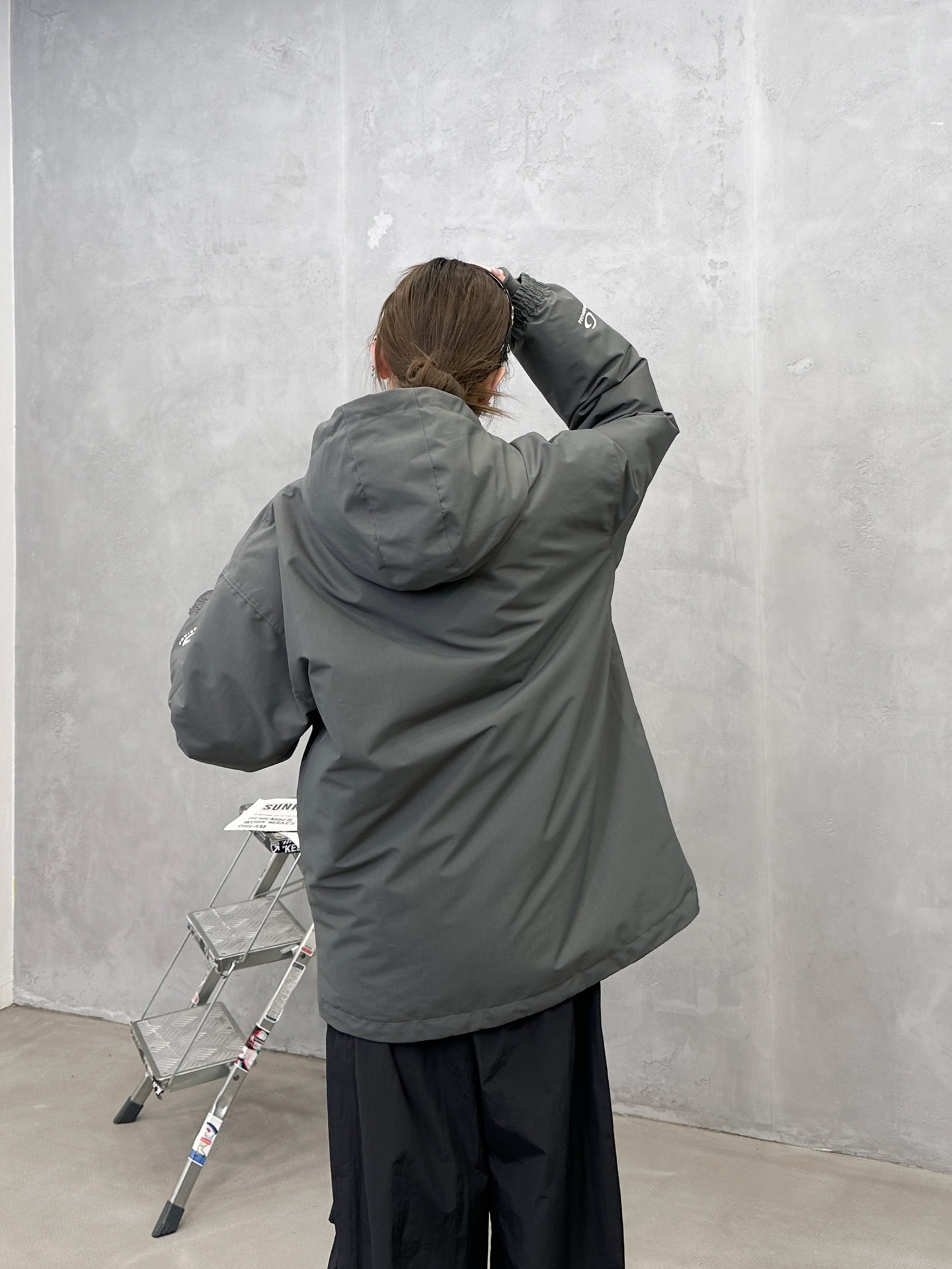 🌾巴黎 ｜ 新款羽绒服，成衣多处刺绣标，经典品牌格纹三防面料，90白鹅绒填充，男女同款，尺码sml