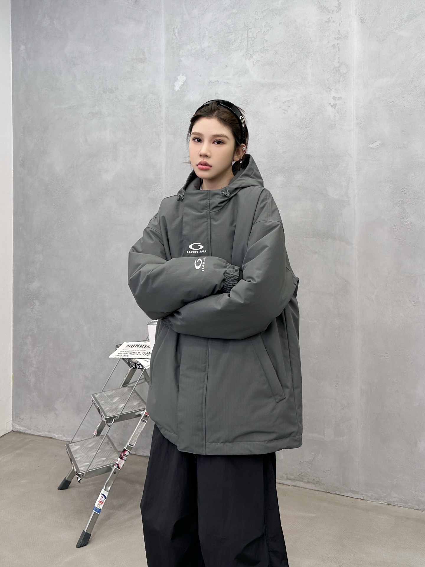 🌾巴黎 ｜ 新款羽绒服，成衣多处刺绣标，经典品牌格纹三防面料，90白鹅绒填充，男女同款，尺码sml