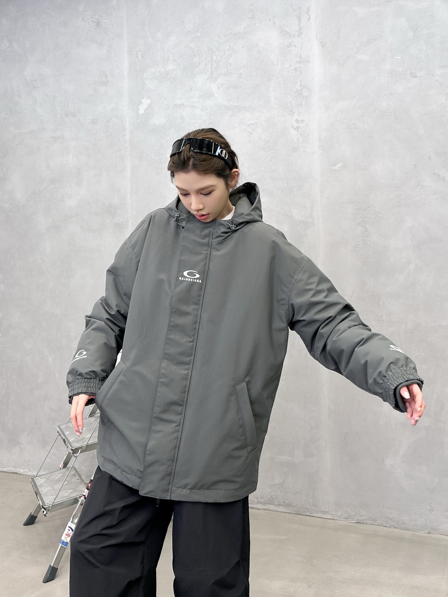 🌾巴黎 ｜ 新款羽绒服，成衣多处刺绣标，经典品牌格纹三防面料，90白鹅绒填充，男女同款，尺码sml