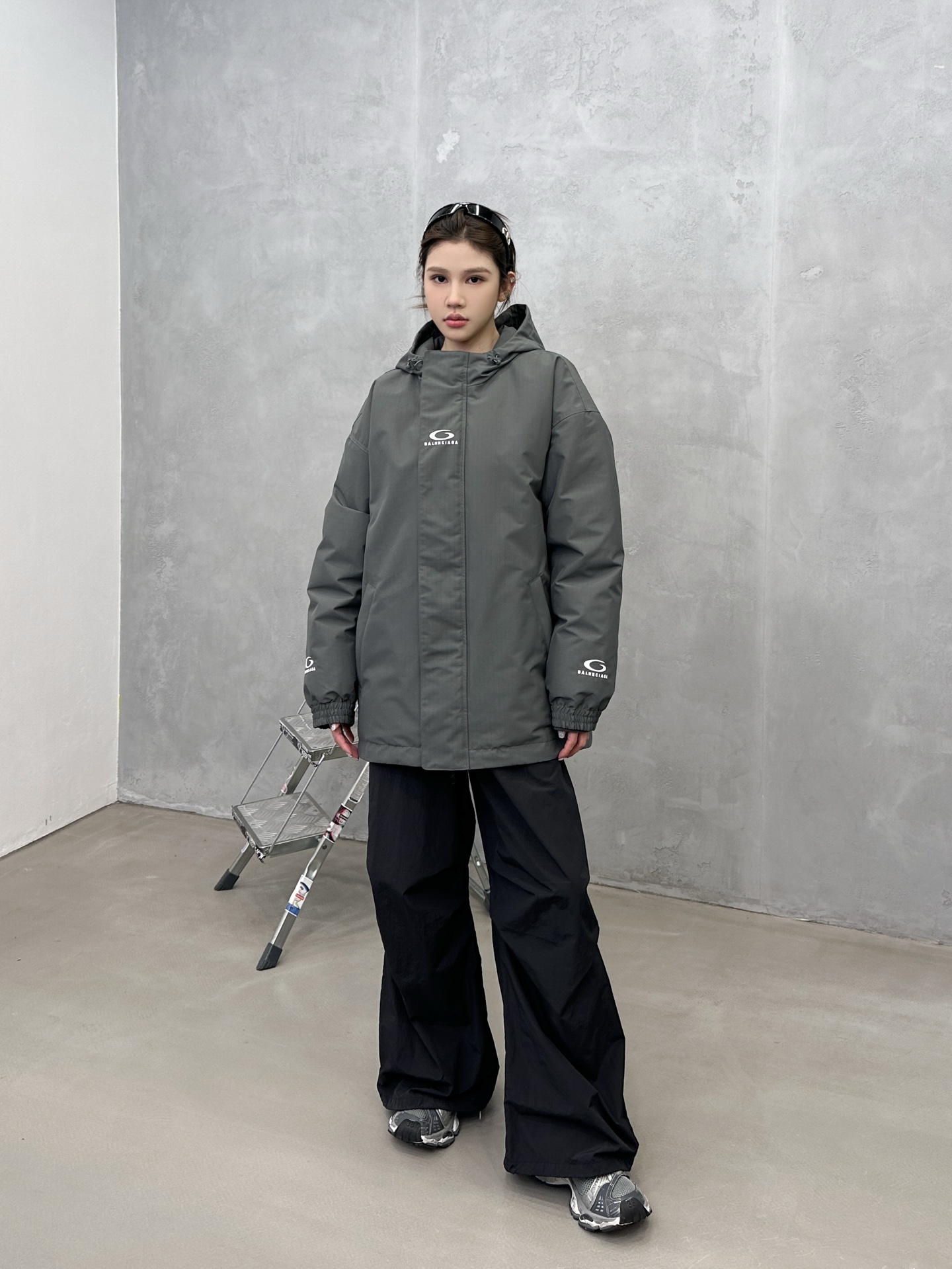 🌾巴黎 ｜ 新款羽绒服，成衣多处刺绣标，经典品牌格纹三防面料，90白鹅绒填充，男女同款，尺码sml