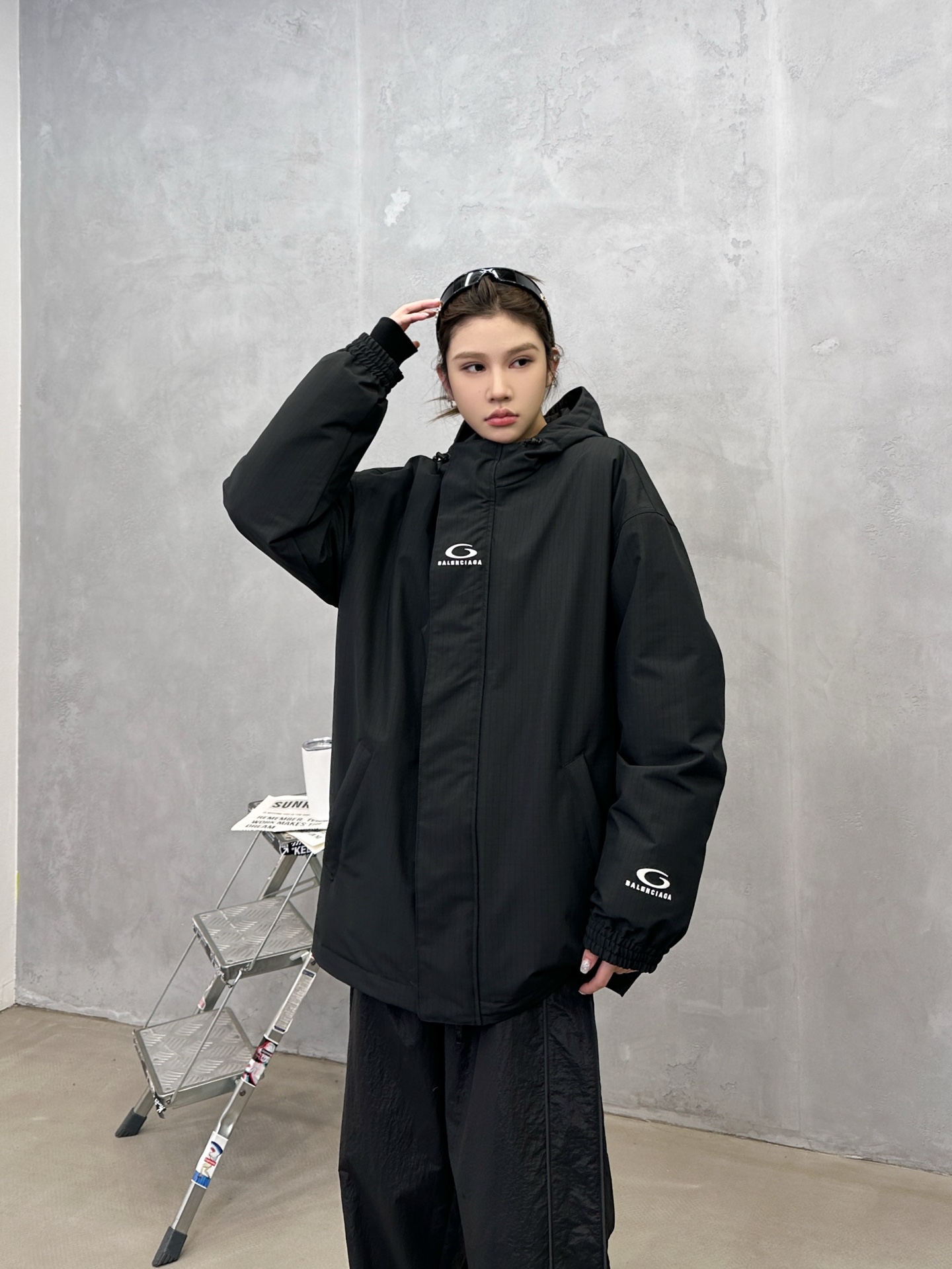 🌾巴黎 ｜ 新款羽绒服，成衣多处刺绣标，经典品牌格纹三防面料，90白鹅绒填充，男女同款，尺码sml