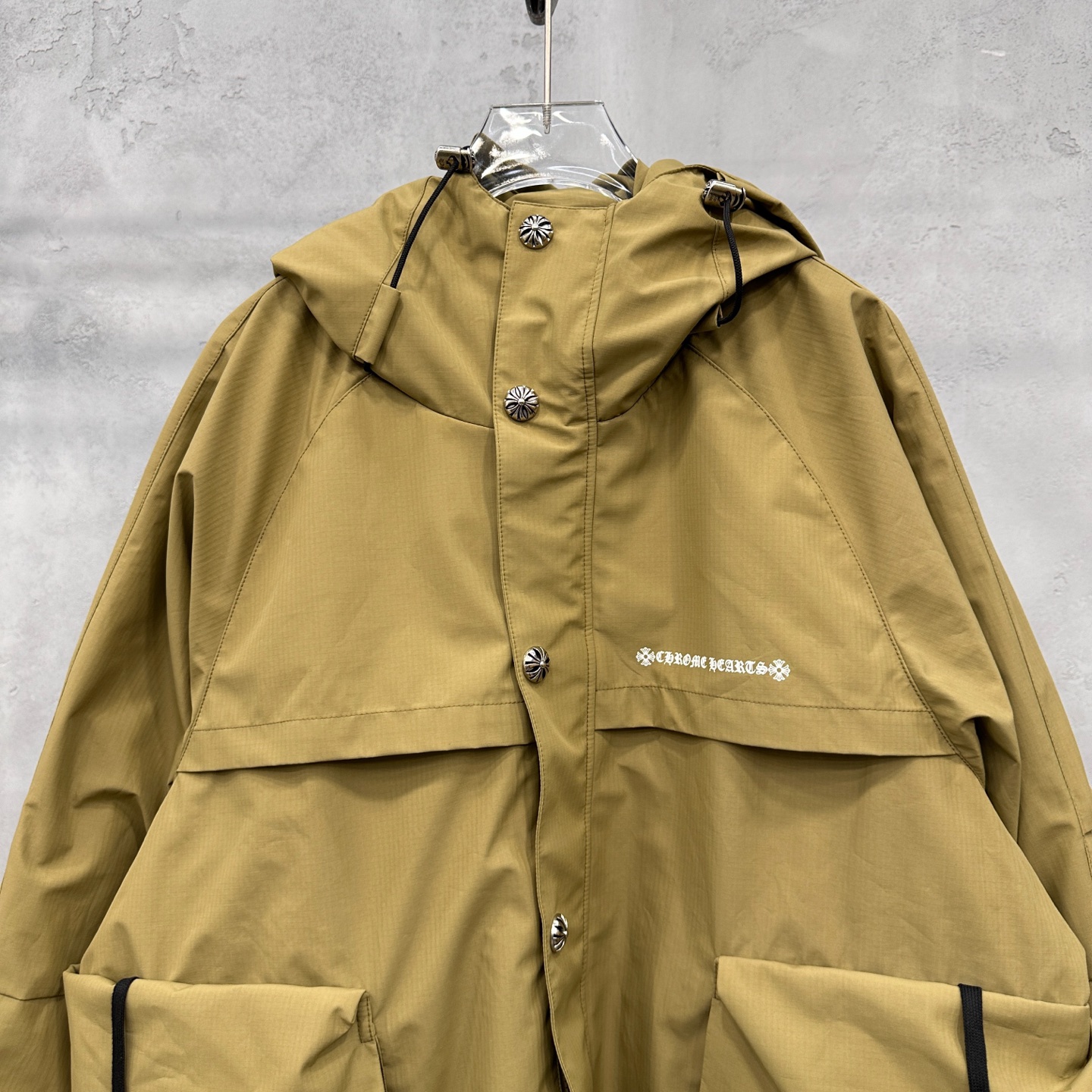 🌾克罗心 ｜ 新款羽绒服，经典印花标，复杂结构款式，90白鹅绒填充，都市户外休闲，男女同款，尺码sml