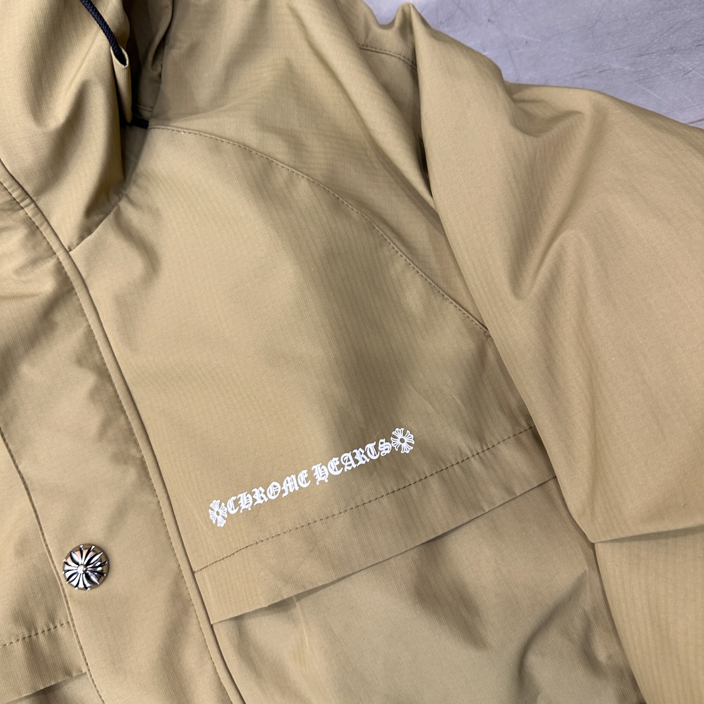 🌾克罗心 ｜ 新款羽绒服，经典印花标，复杂结构款式，90白鹅绒填充，都市户外休闲，男女同款，尺码sml