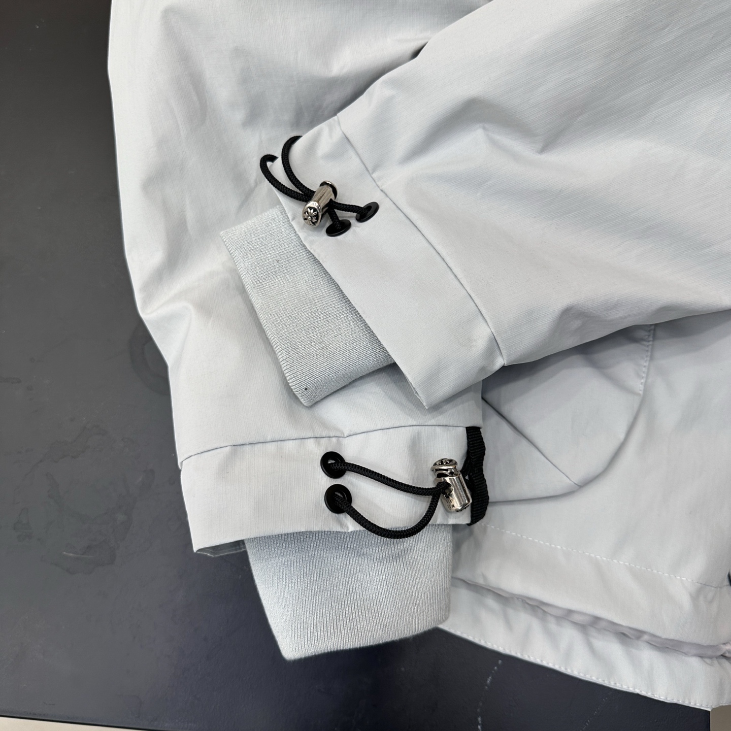 🌾克罗心 ｜ 新款羽绒服，经典印花标，复杂结构款式，90白鹅绒填充，都市户外休闲，男女同款，尺码sml