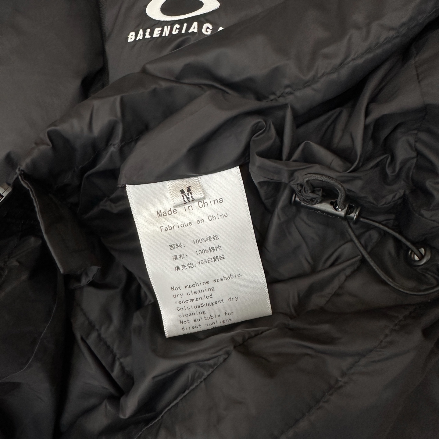 🌾巴黎 ｜ 新款羽绒服，经典刺绣标，90白鹅绒填充经典版型，男女同款，尺码sml