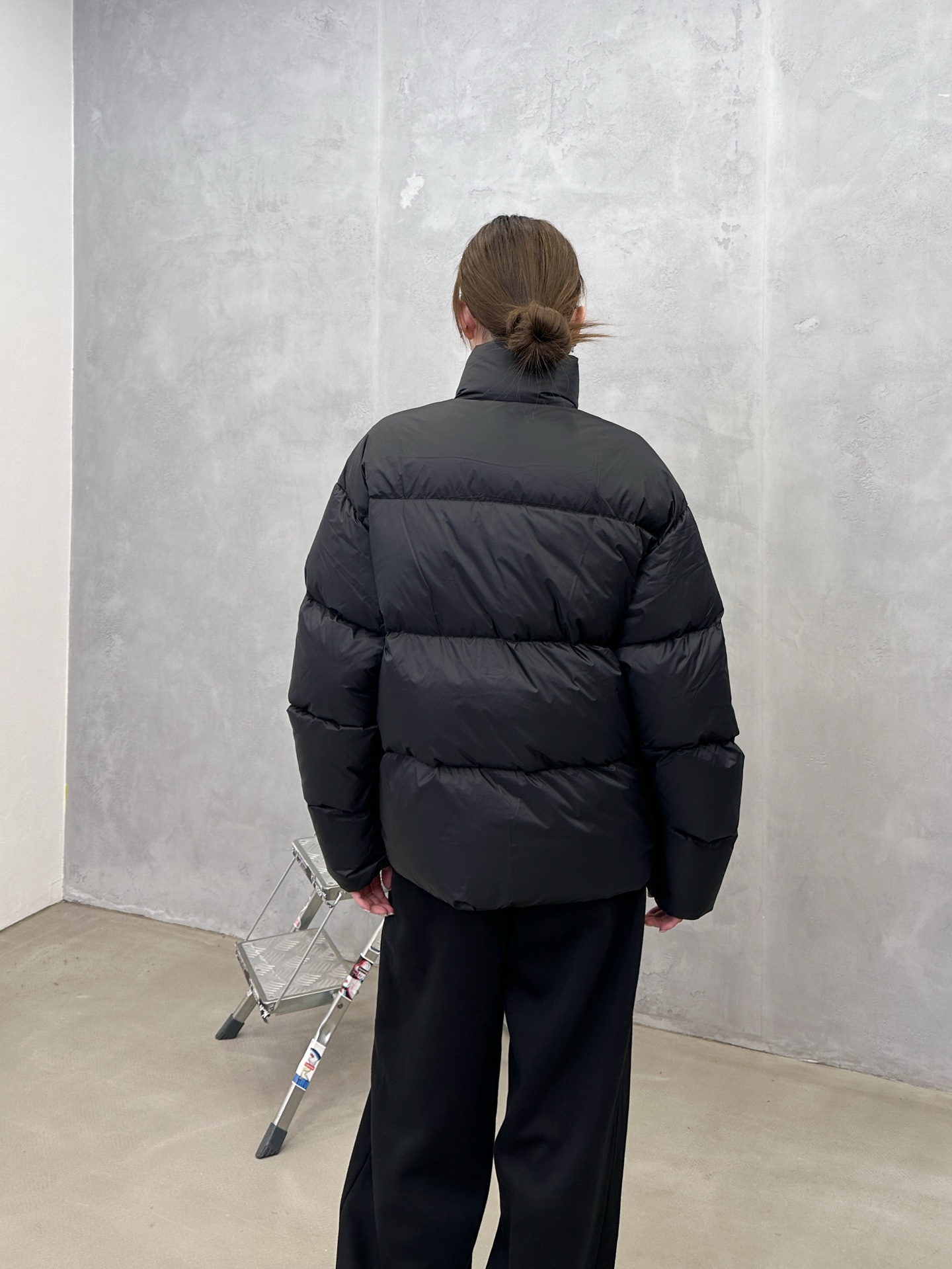 🌾巴黎 ｜ 新款羽绒服，经典刺绣标，90白鹅绒填充经典版型，男女同款，尺码sml