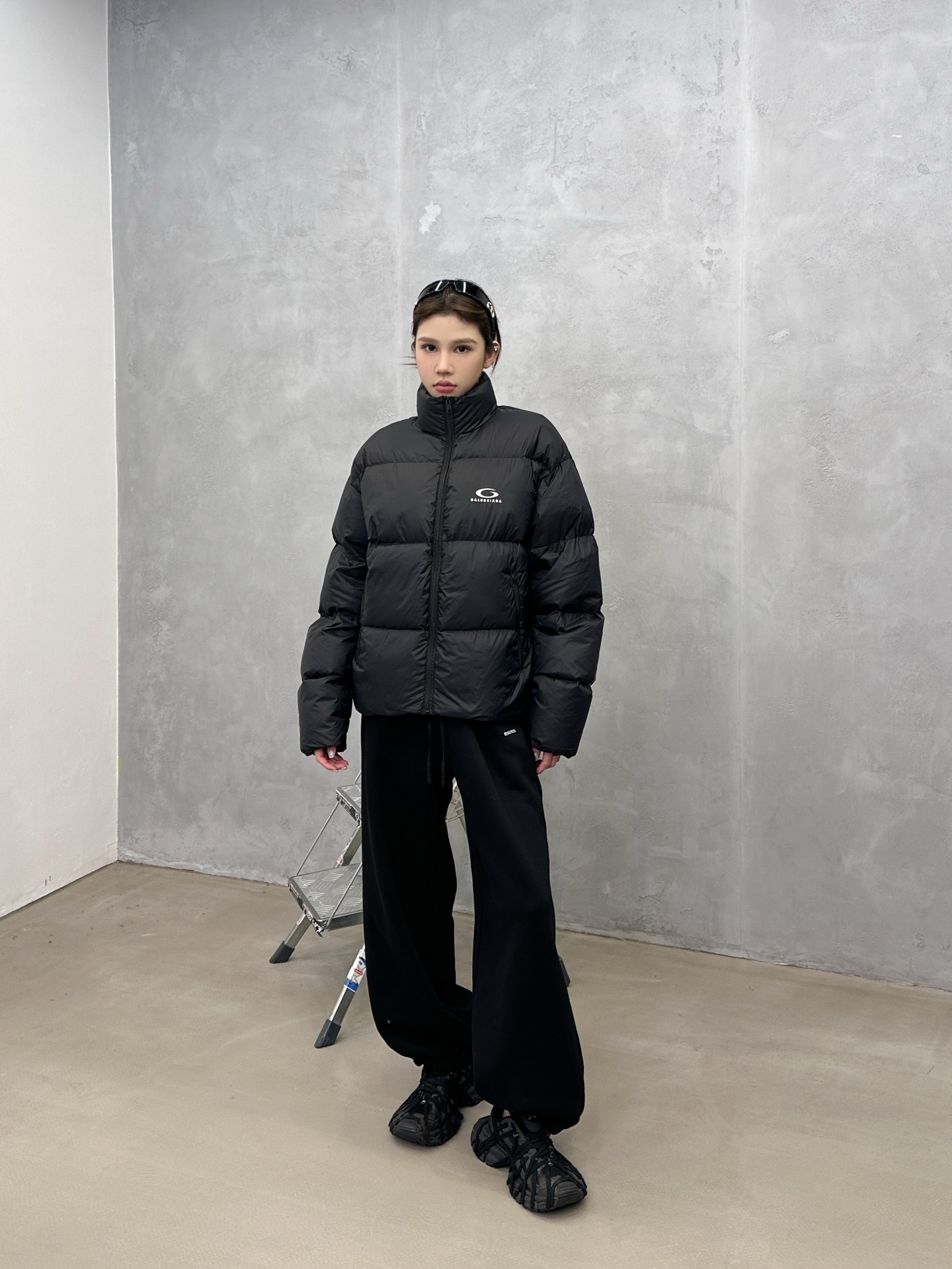 🌾巴黎 ｜ 新款羽绒服，经典刺绣标，90白鹅绒填充经典版型，男女同款，尺码sml