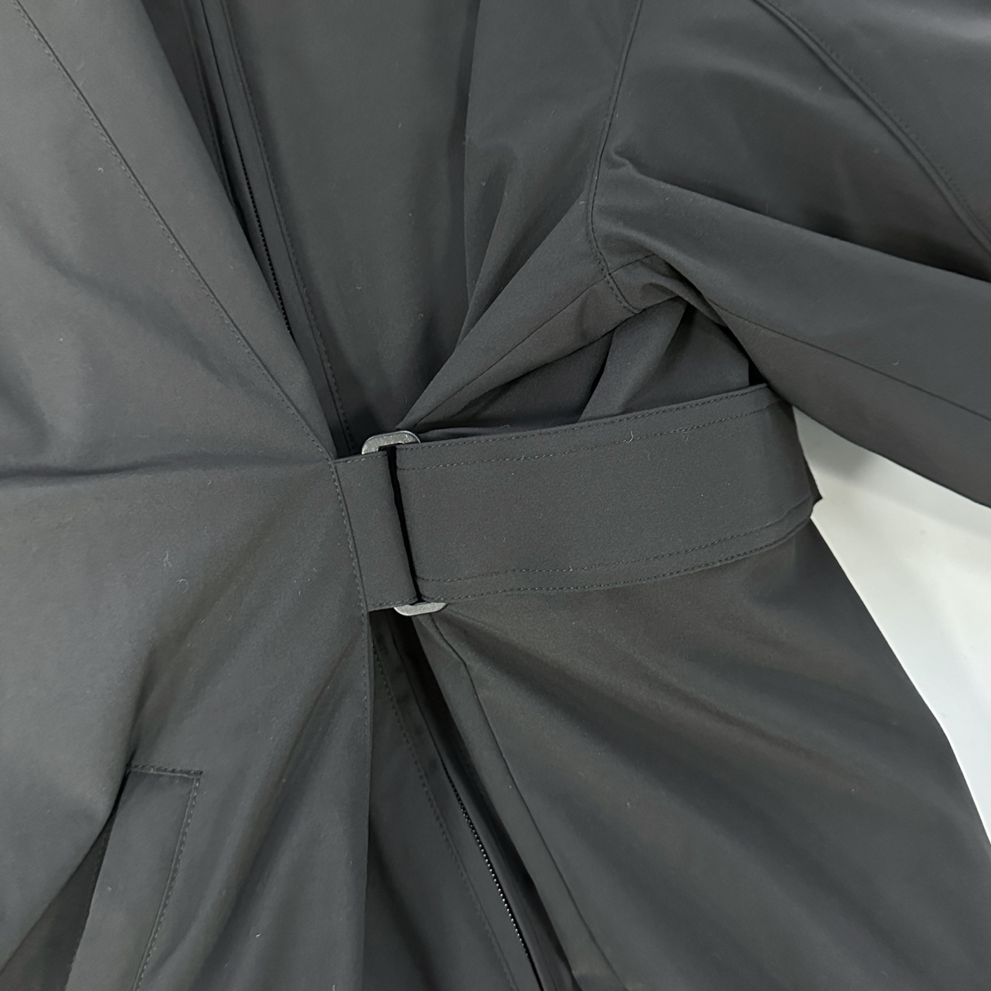 🌾巴黎 ｜ 新款风衣外套，成衣洗水加经典刺绣标，时尚腰带双层款式，休闲时尚，尺码sml