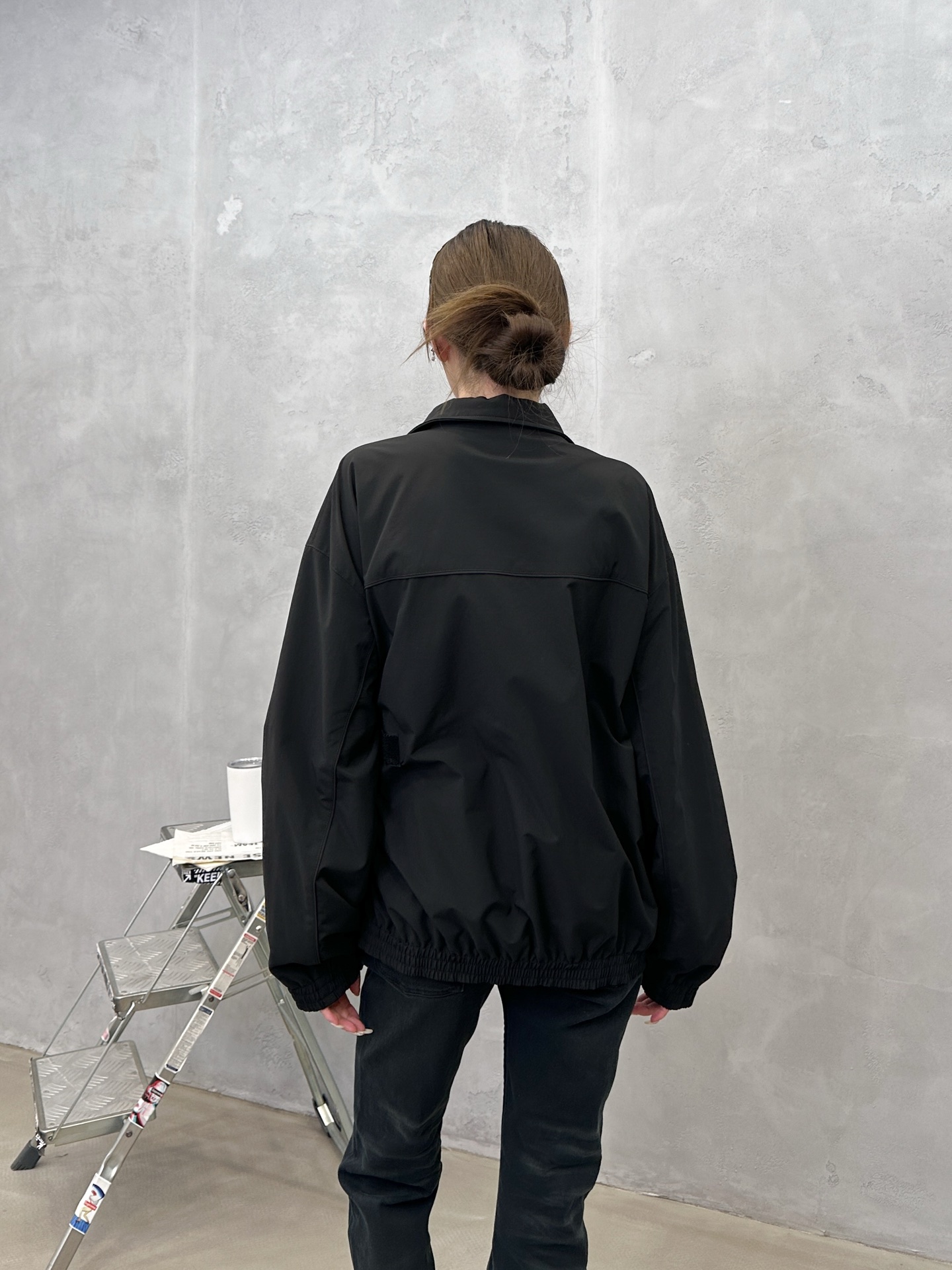 🌾巴黎 ｜ 新款风衣外套，成衣洗水加经典刺绣标，时尚腰带双层款式，休闲时尚，尺码sml