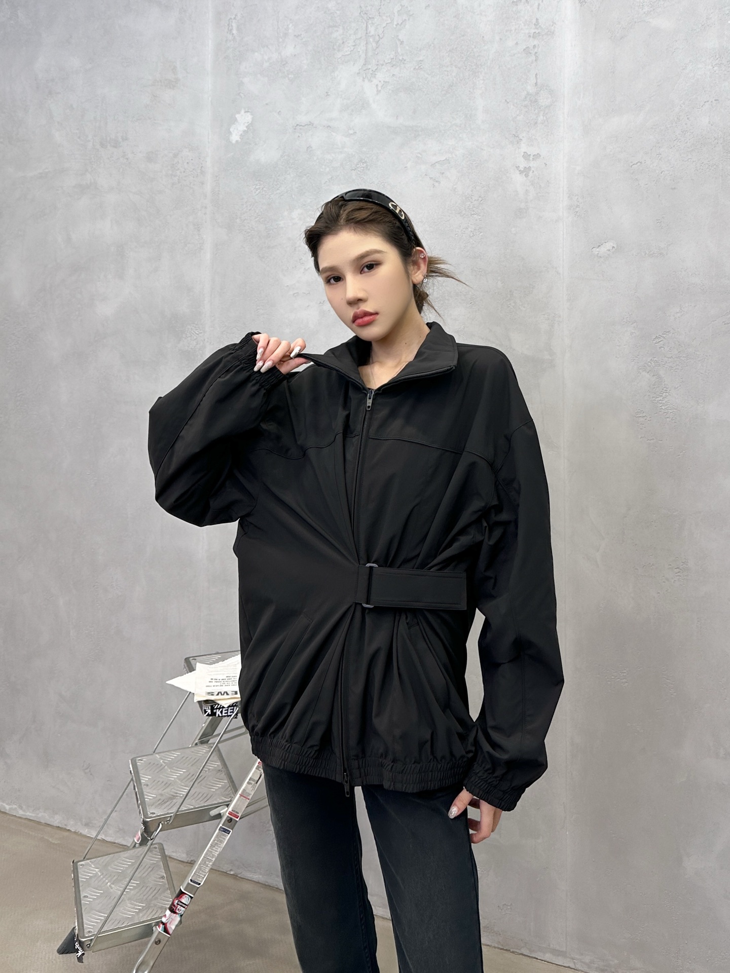 🌾巴黎 ｜ 新款风衣外套，成衣洗水加经典刺绣标，时尚腰带双层款式，休闲时尚，尺码sml