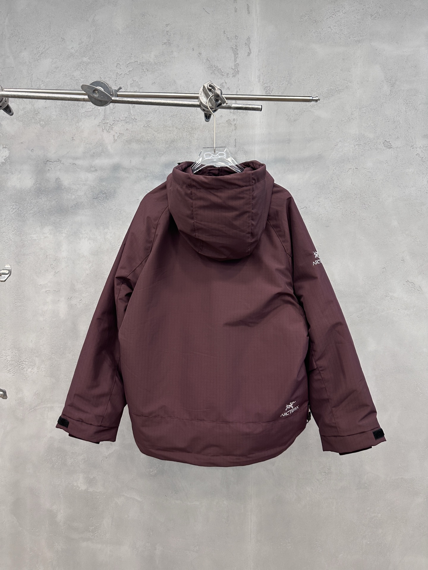 🌾鸟 ｜ 新款羽绒服，经典刺绣标，高密格子户外梭织面料，90白鹅绒填充，男女同款，尺码sml