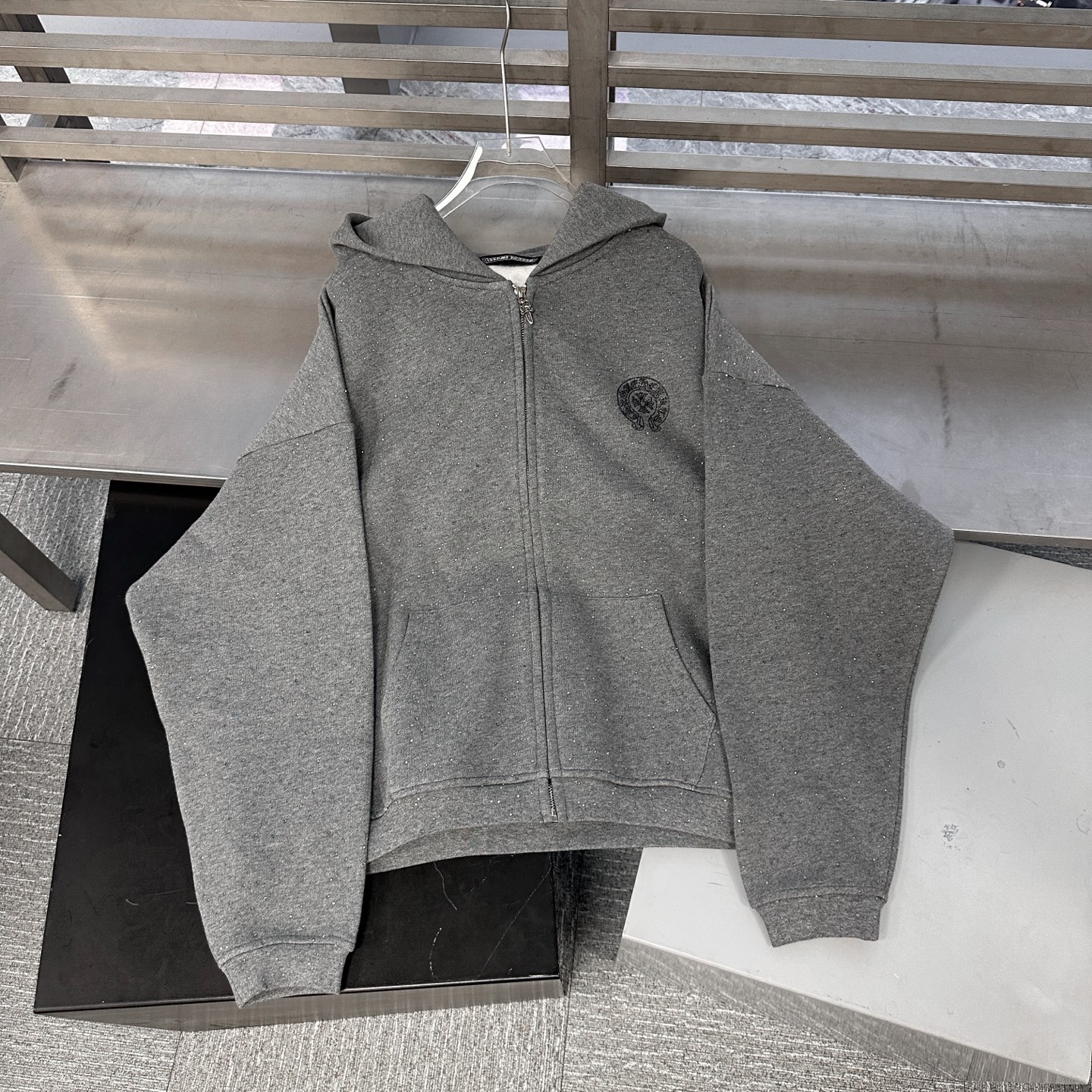 🌾克罗心 ｜ 新款卫衣开衫，经典硅胶闪粉印花标，成衣全身烫钻工艺，休闲时尚，尺码sml