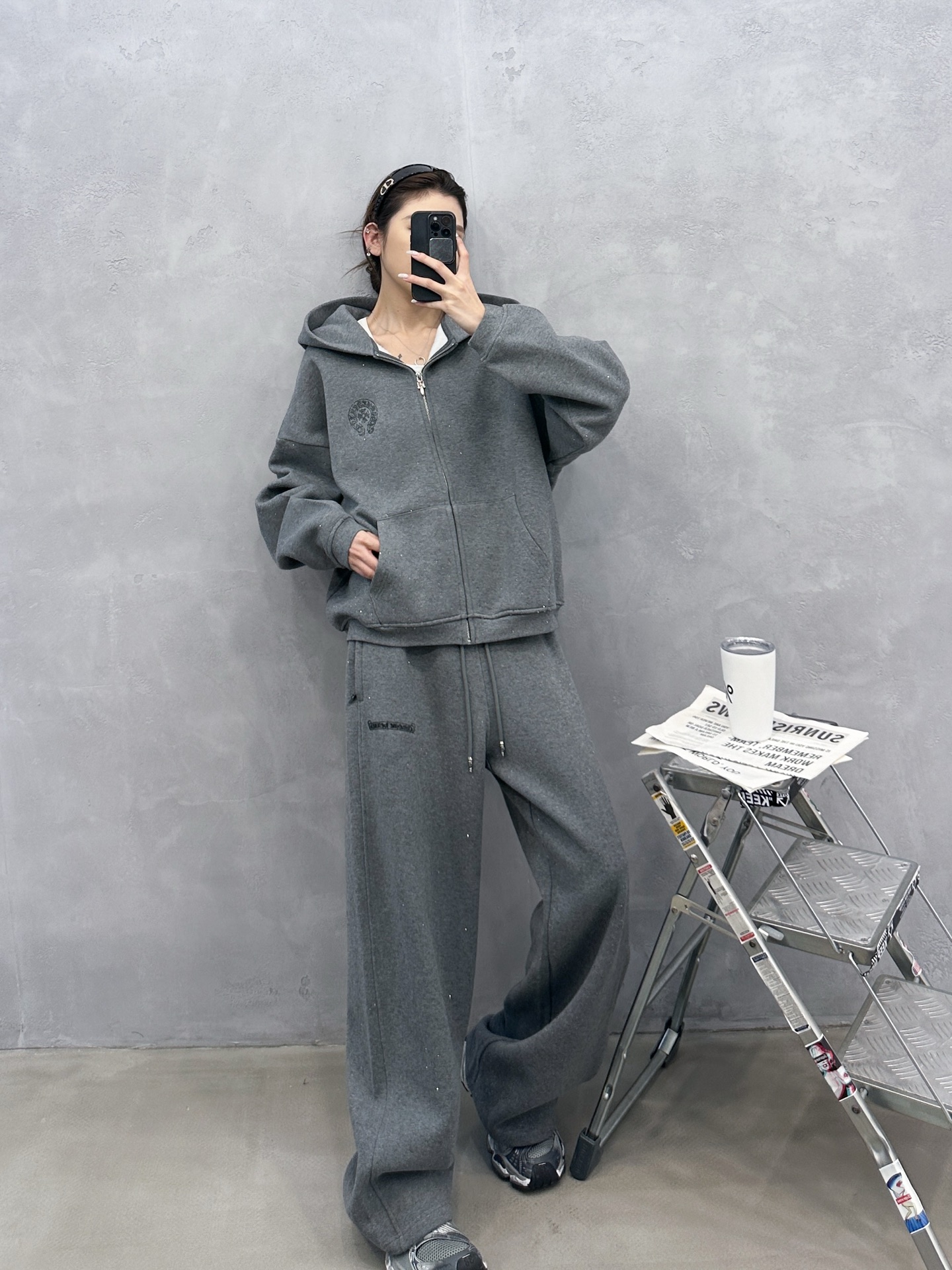 🌾克罗心 ｜ 新款卫衣开衫，经典硅胶闪粉印花标，成衣全身烫钻工艺，休闲时尚，尺码sml