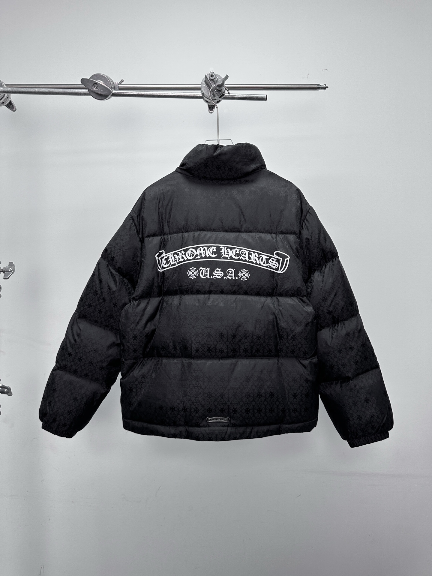 🌾克罗心 ｜ 新款羽绒服，经典印花标，定织品牌提花面料，90%白鹅绒填充，休闲时尚，尺码sml