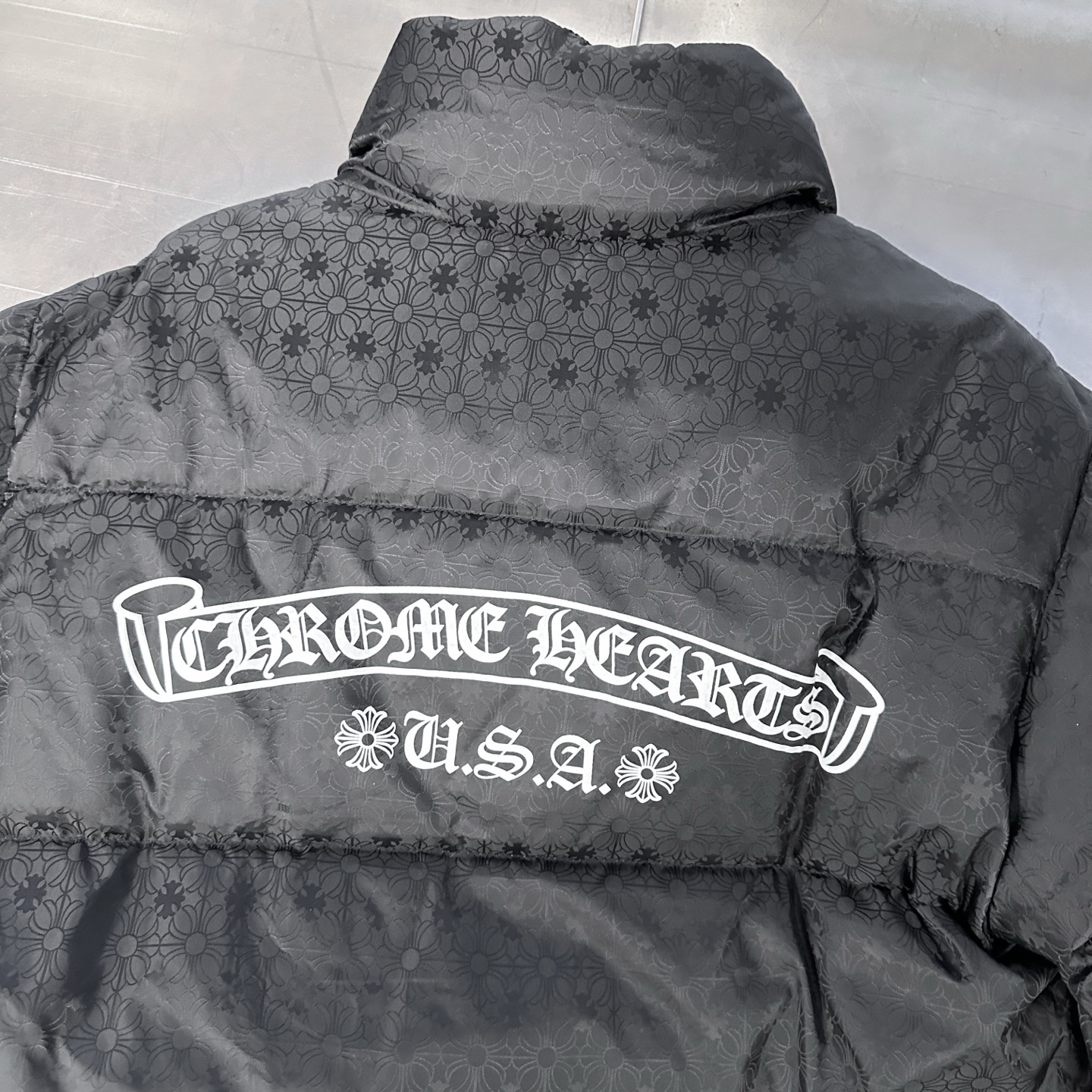 🌾克罗心 ｜ 新款羽绒服，经典印花标，定织品牌提花面料，90%白鹅绒填充，休闲时尚，尺码sml