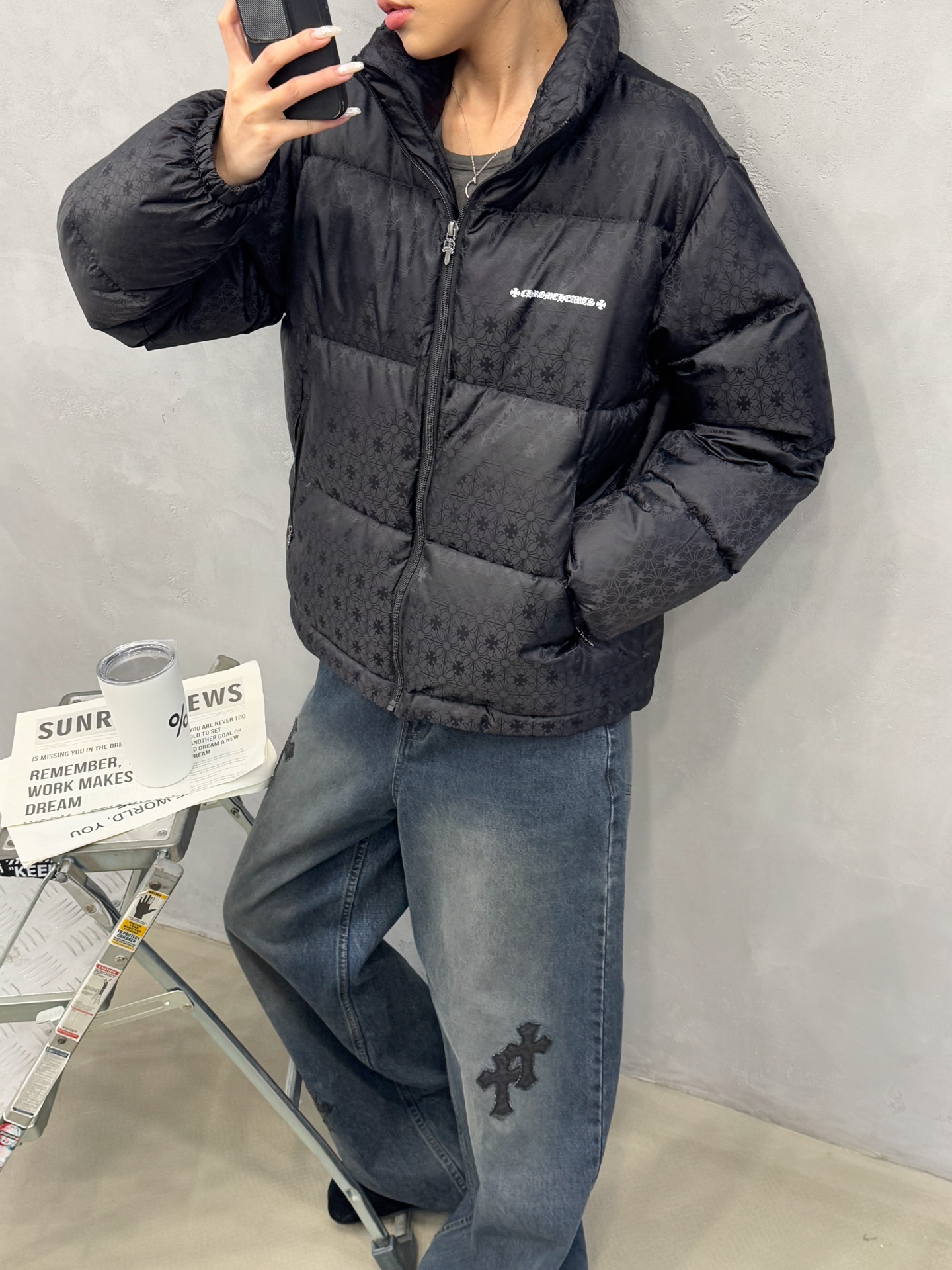 🌾克罗心 ｜ 新款羽绒服，经典印花标，定织品牌提花面料，90%白鹅绒填充，休闲时尚，尺码sml