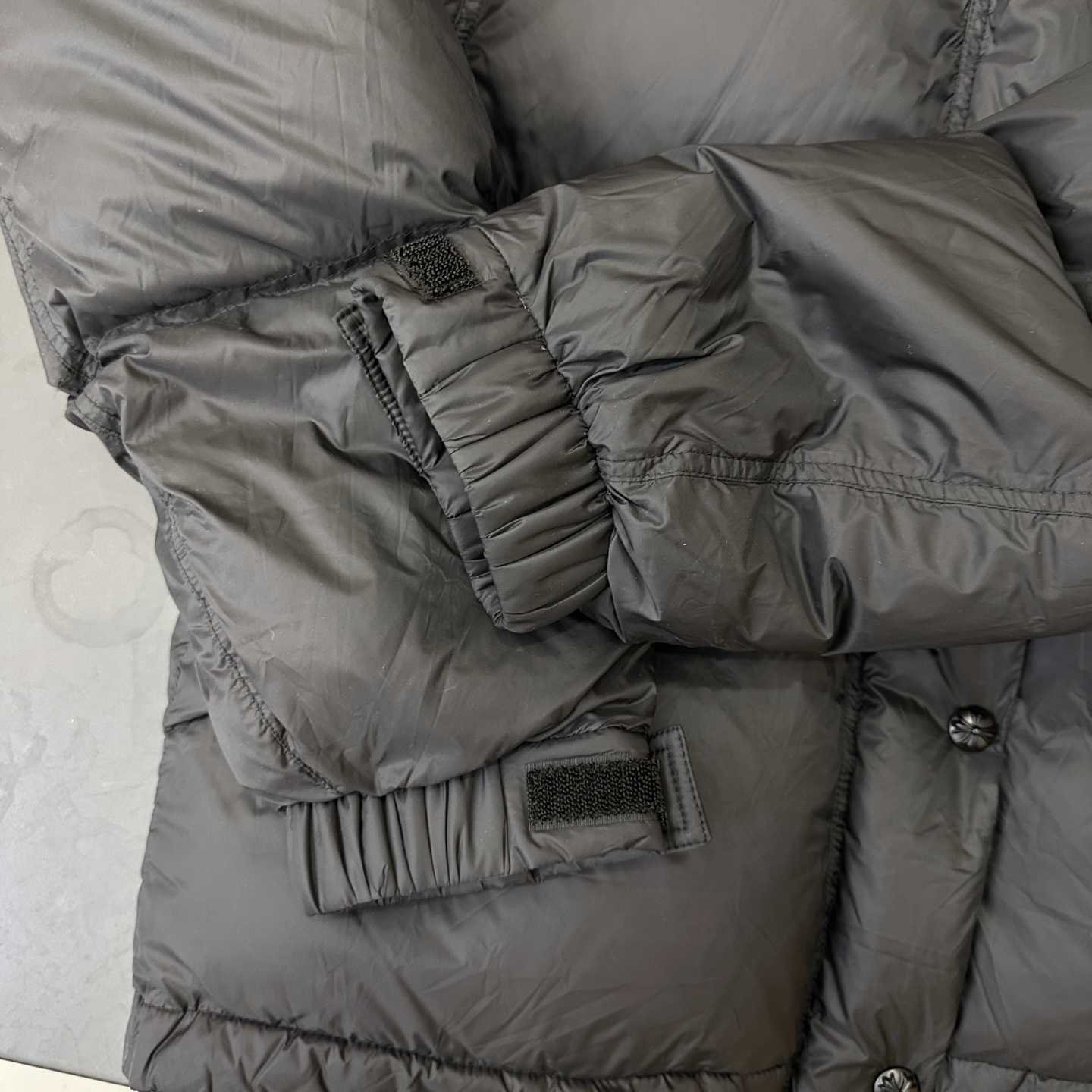 🌾克罗心 ｜ 新款羽绒服，经典印花标，经典结构款式，90白鹅绒填充，男女同款，尺码sml