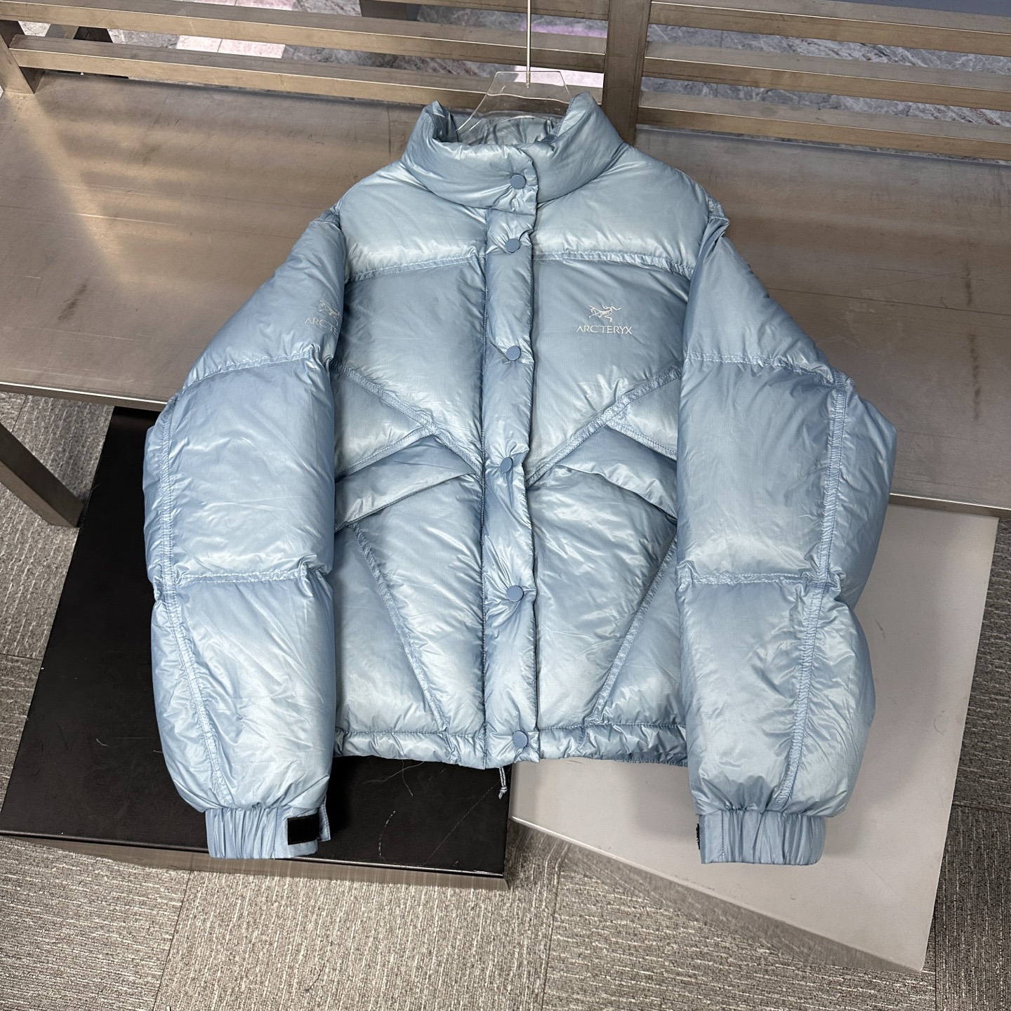 🌾鸟 ｜ 新款羽绒服，经典印花进口防脱印花材料，结构超薄面料高克重90白鹅绒，男女同款，尺码sml