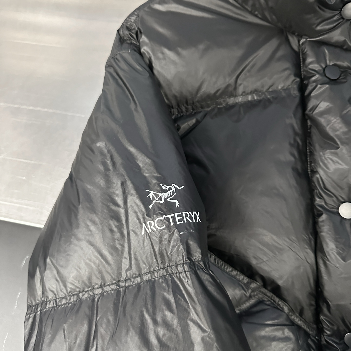 🌾鸟 ｜ 新款羽绒服，经典印花进口防脱印花材料，结构超薄面料高克重90白鹅绒，男女同款，尺码sml