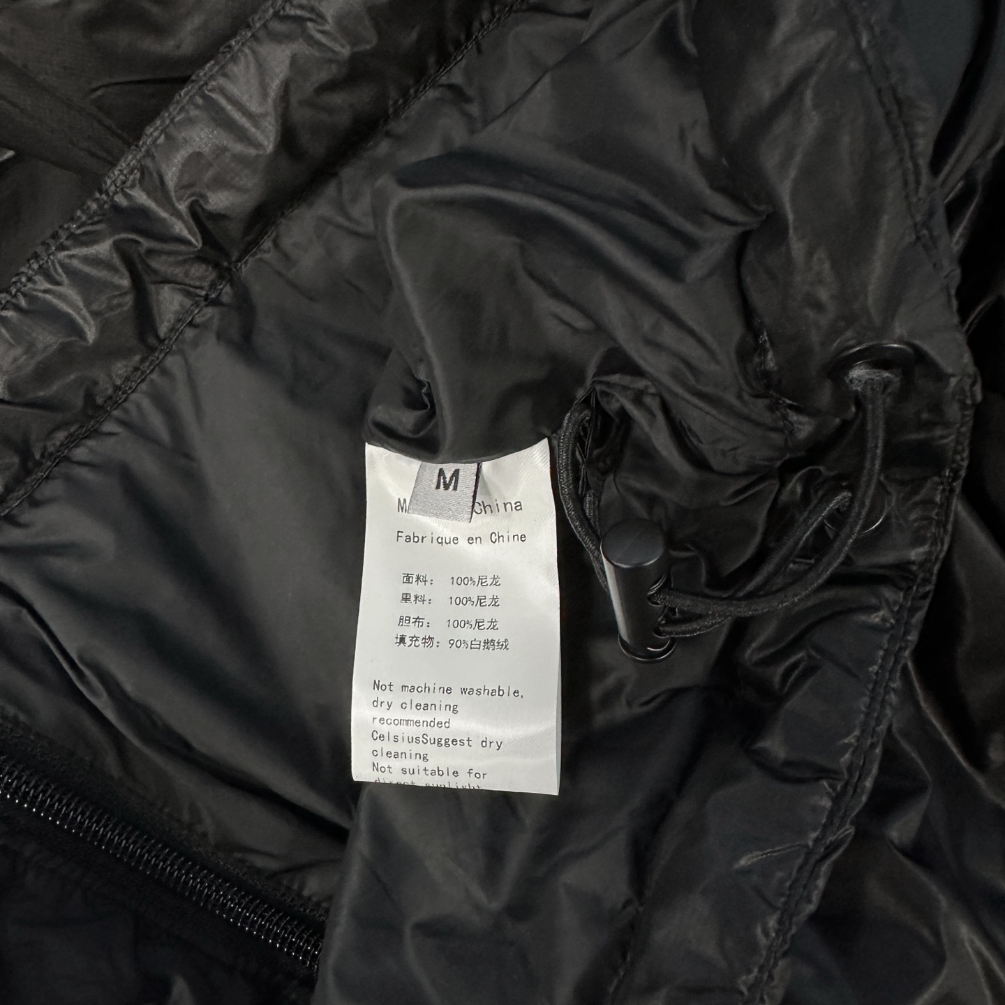 🌾鸟 ｜ 新款羽绒服，经典印花进口防脱印花材料，结构超薄面料高克重90白鹅绒，男女同款，尺码sml