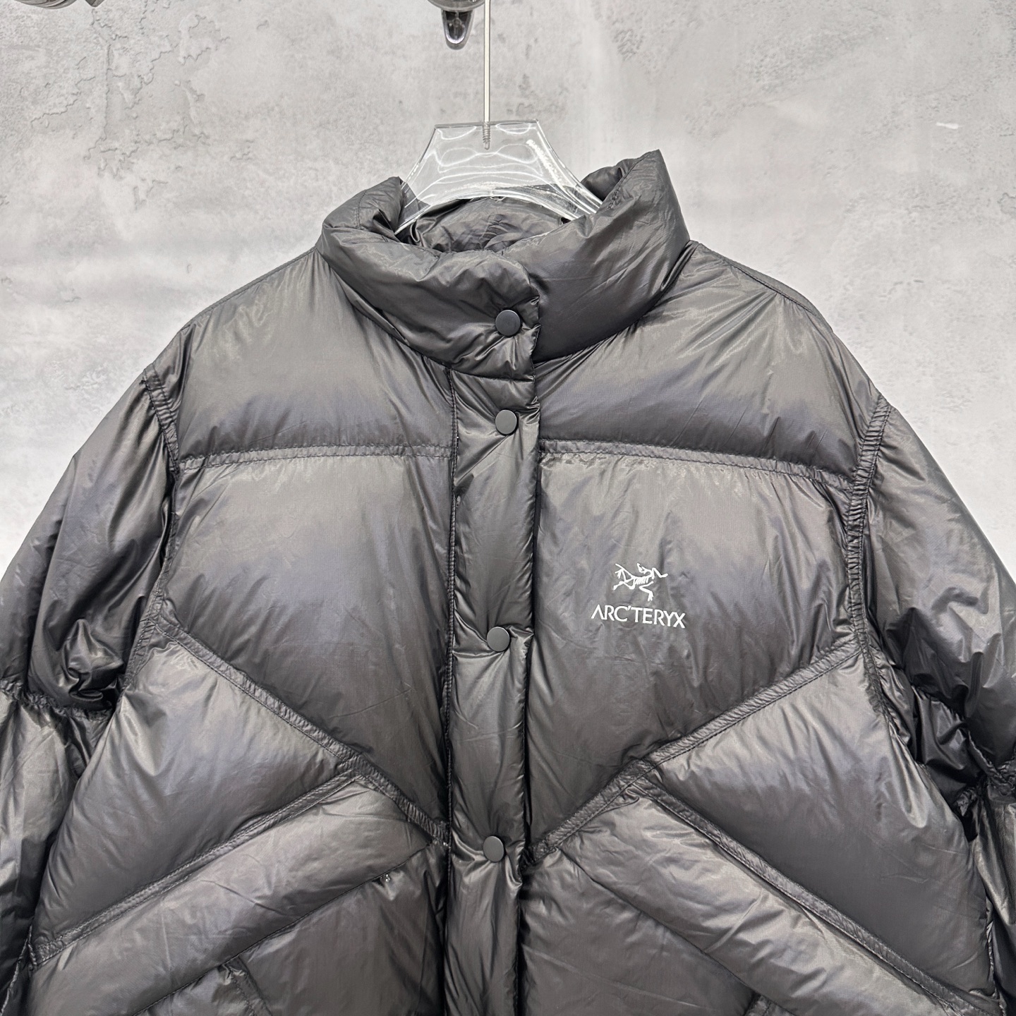 🌾鸟 ｜ 新款羽绒服，经典印花进口防脱印花材料，结构超薄面料高克重90白鹅绒，男女同款，尺码sml