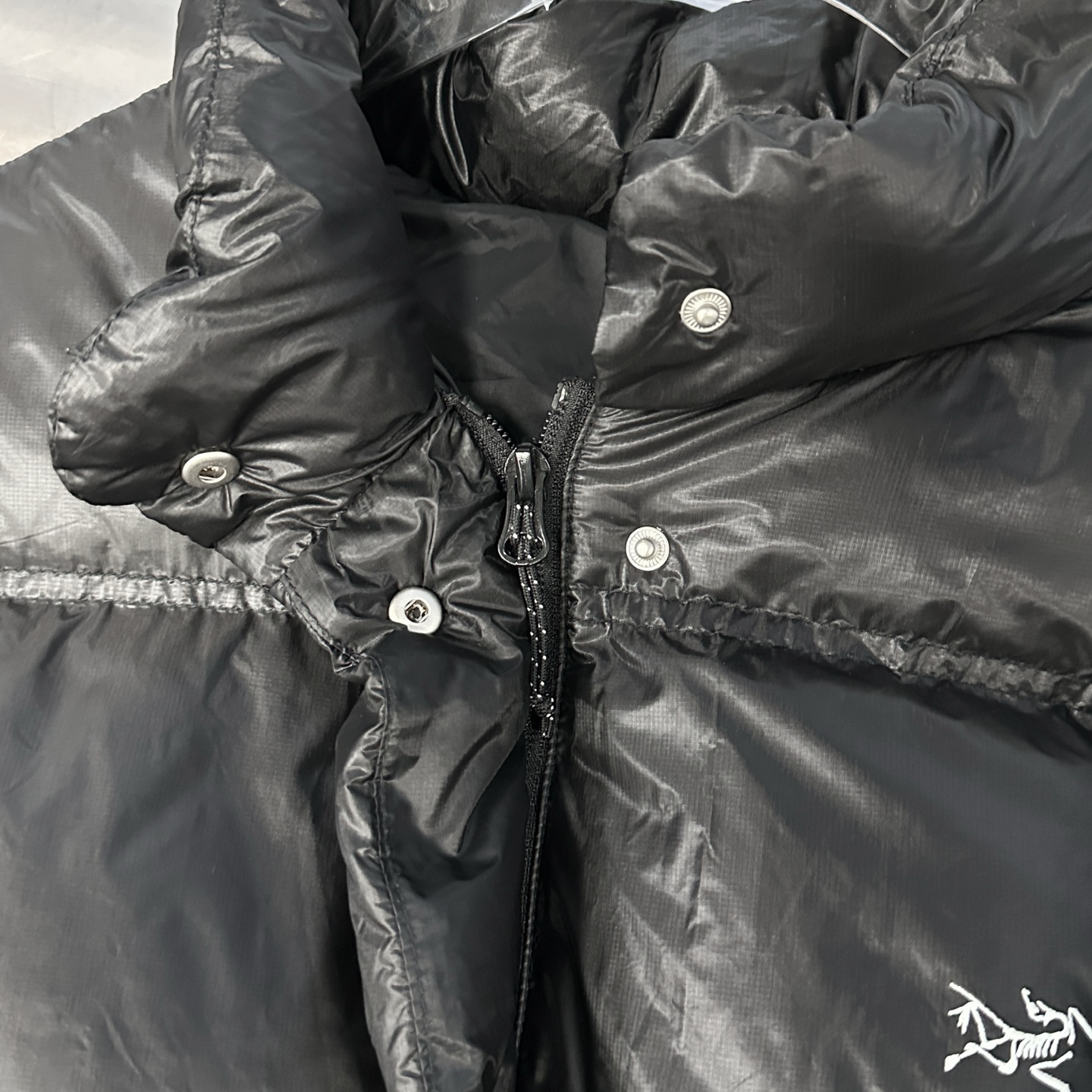 🌾鸟 ｜ 新款羽绒服，经典印花进口防脱印花材料，结构超薄面料高克重90白鹅绒，男女同款，尺码sml