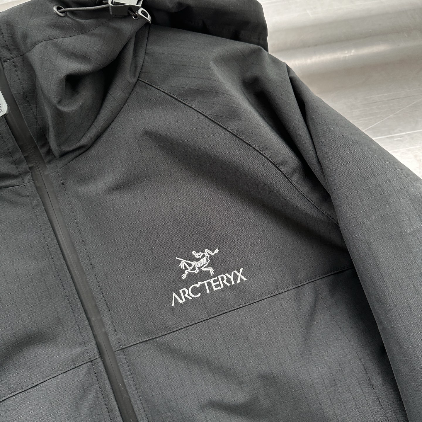 🌾鸟 ｜ 新款羽绒服，经典刺绣标，高密格子户外梭织面料，90白鹅绒填充，男女同款，尺码sml