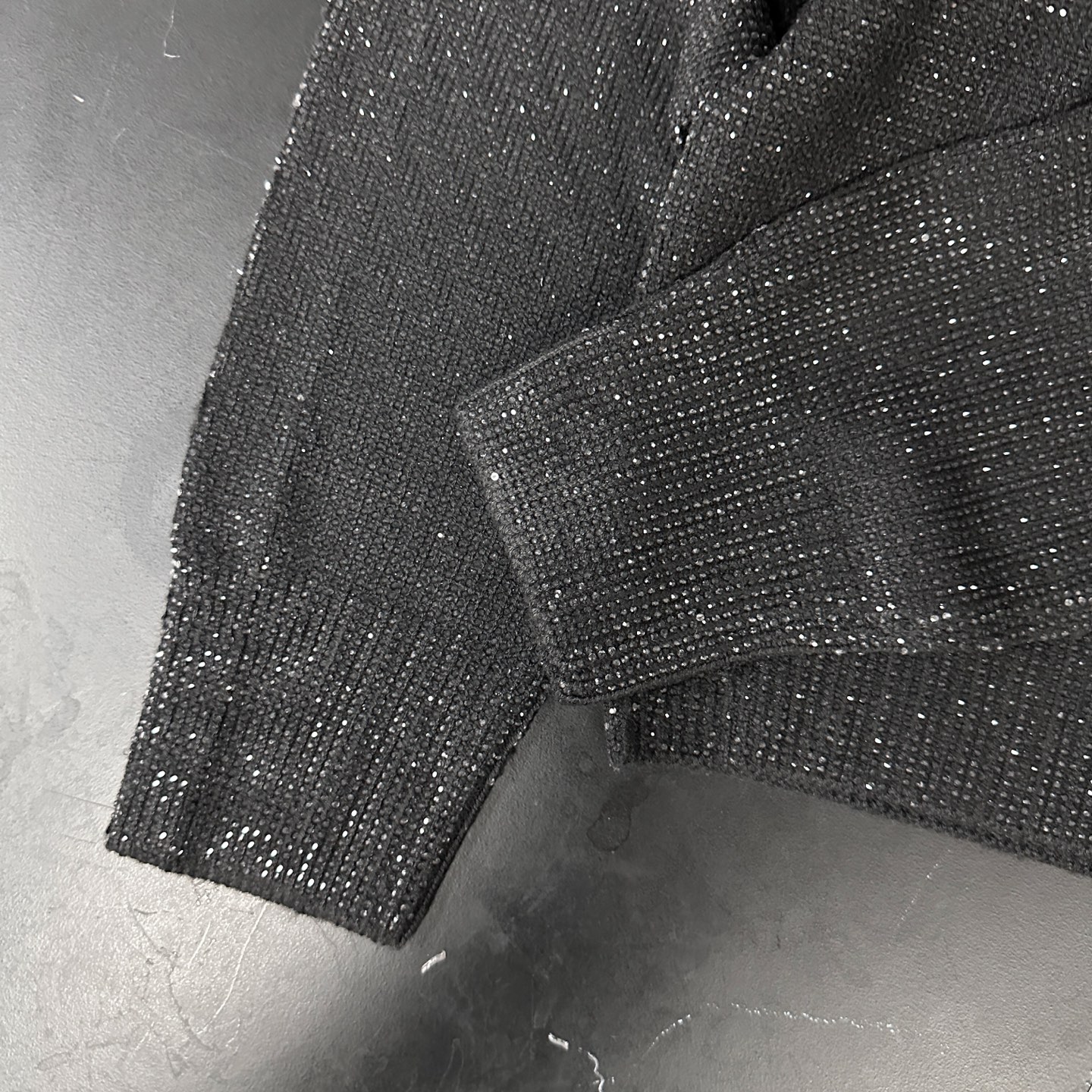 🌾大王 ｜ 新款羊毛开衫，成衣全身烫钻工艺，羊毛混纺经典开衫款式，休闲时尚，尺码sml