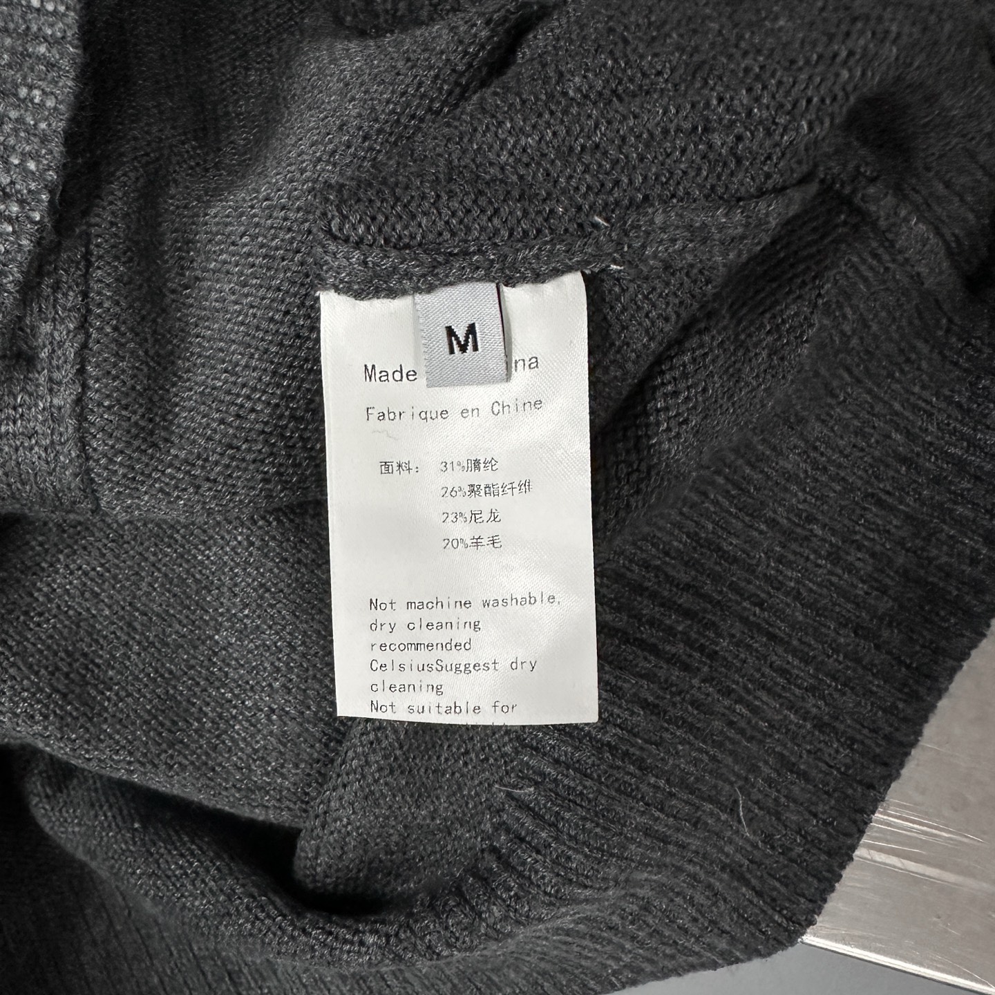 🌾大王 ｜ 新款羊毛开衫，成衣全身烫钻工艺，羊毛混纺经典开衫款式，休闲时尚，尺码sml