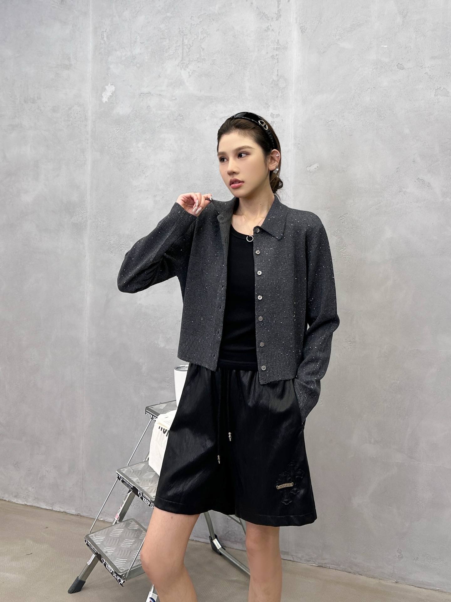 🌾大王 ｜ 新款羊毛开衫，成衣全身烫钻工艺，羊毛混纺经典开衫款式，休闲时尚，尺码sml